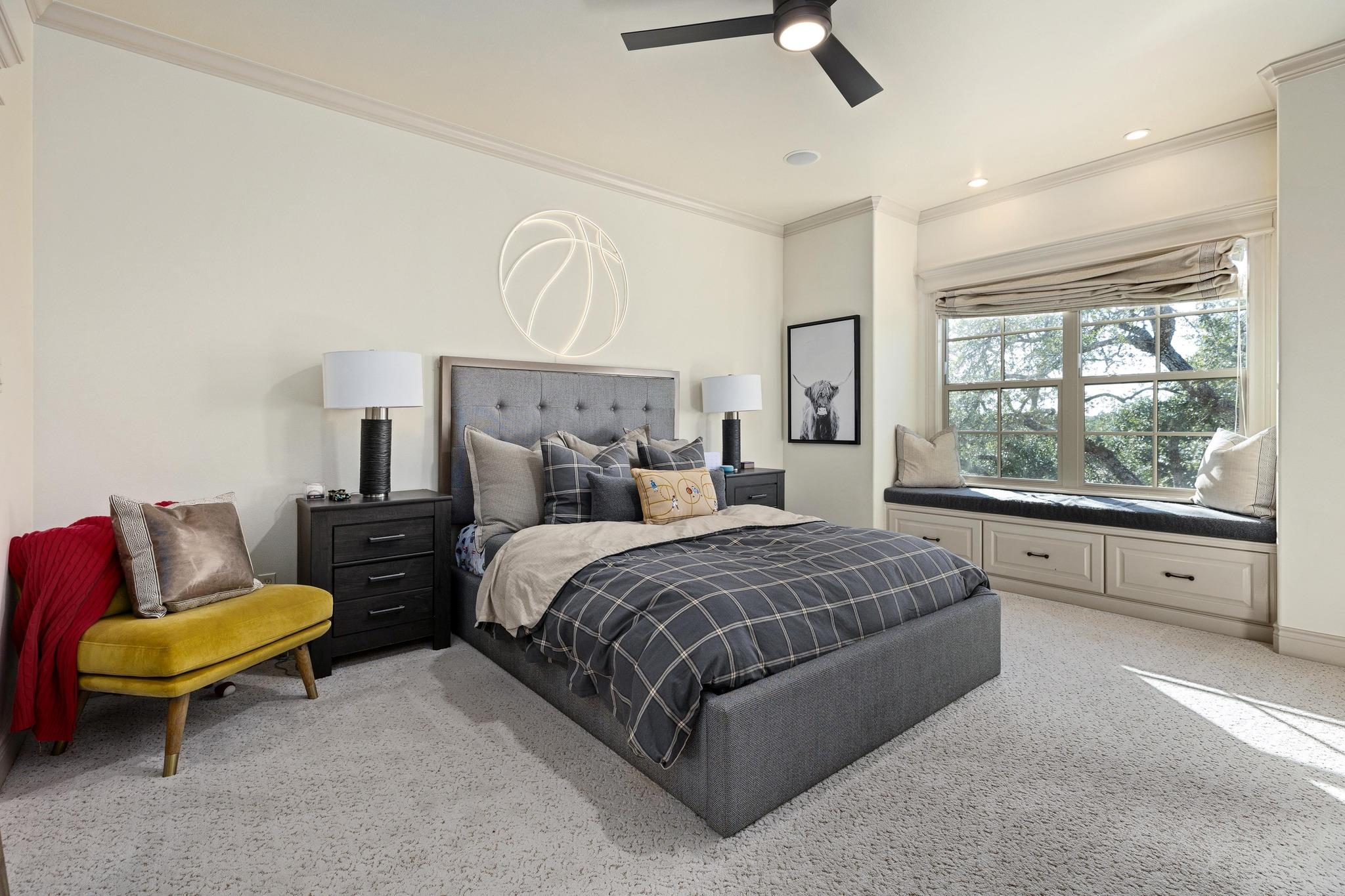 Image 31 of 40 For 216 Vista Ln