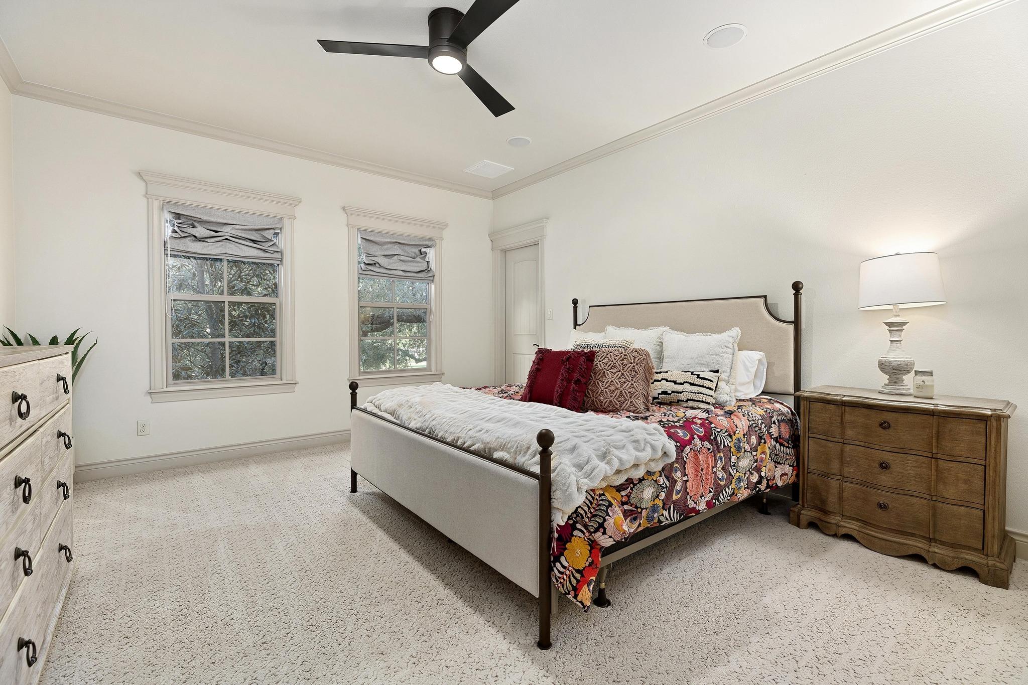 Image 32 of 40 For 216 Vista Ln