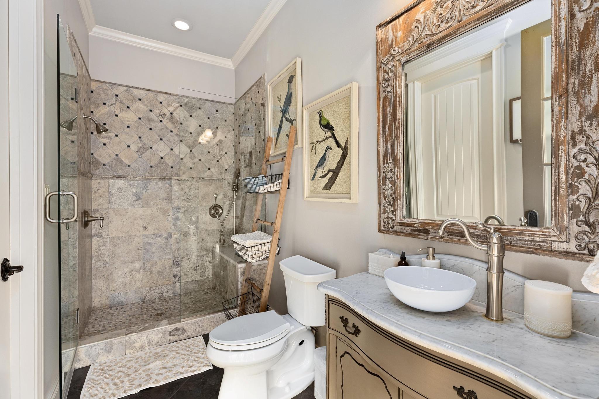 Image 36 of 40 For 216 Vista Ln