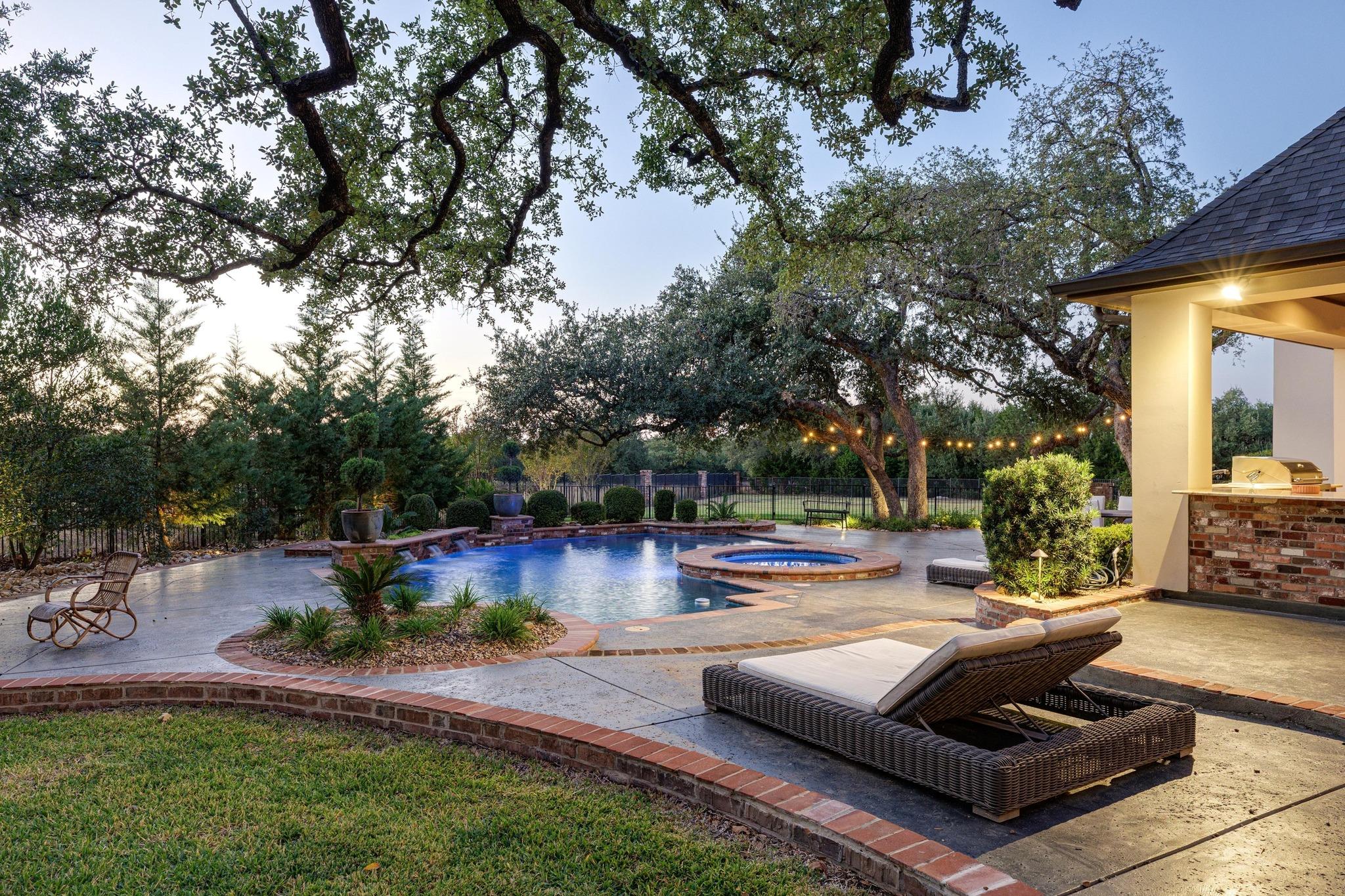 Image 6 of 40 For 216 Vista Ln