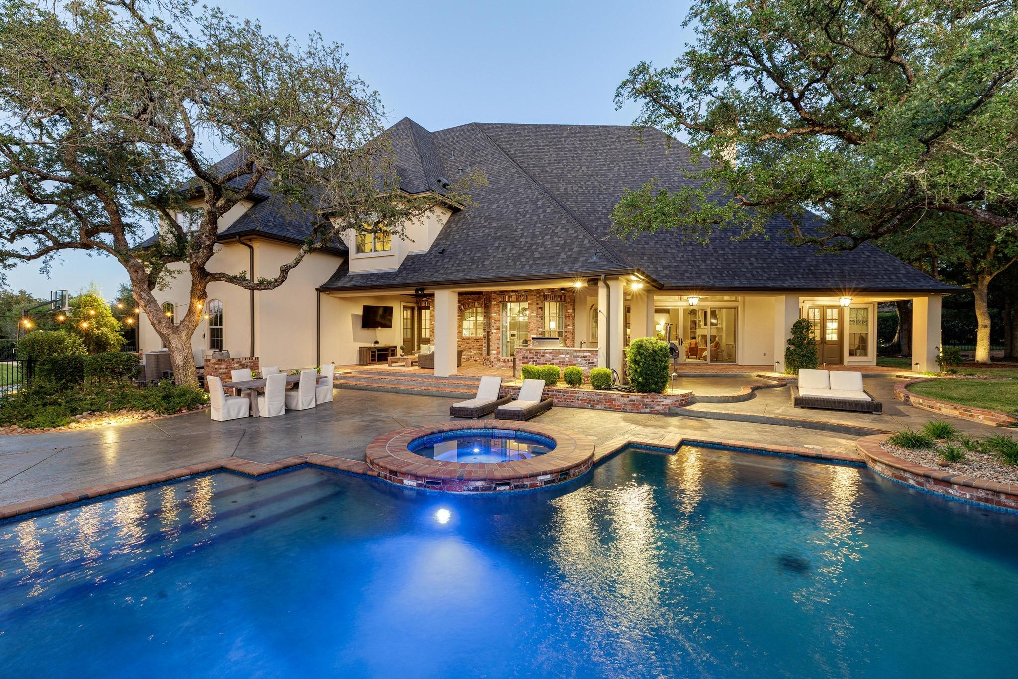 Image 8 of 40 For 216 Vista Ln