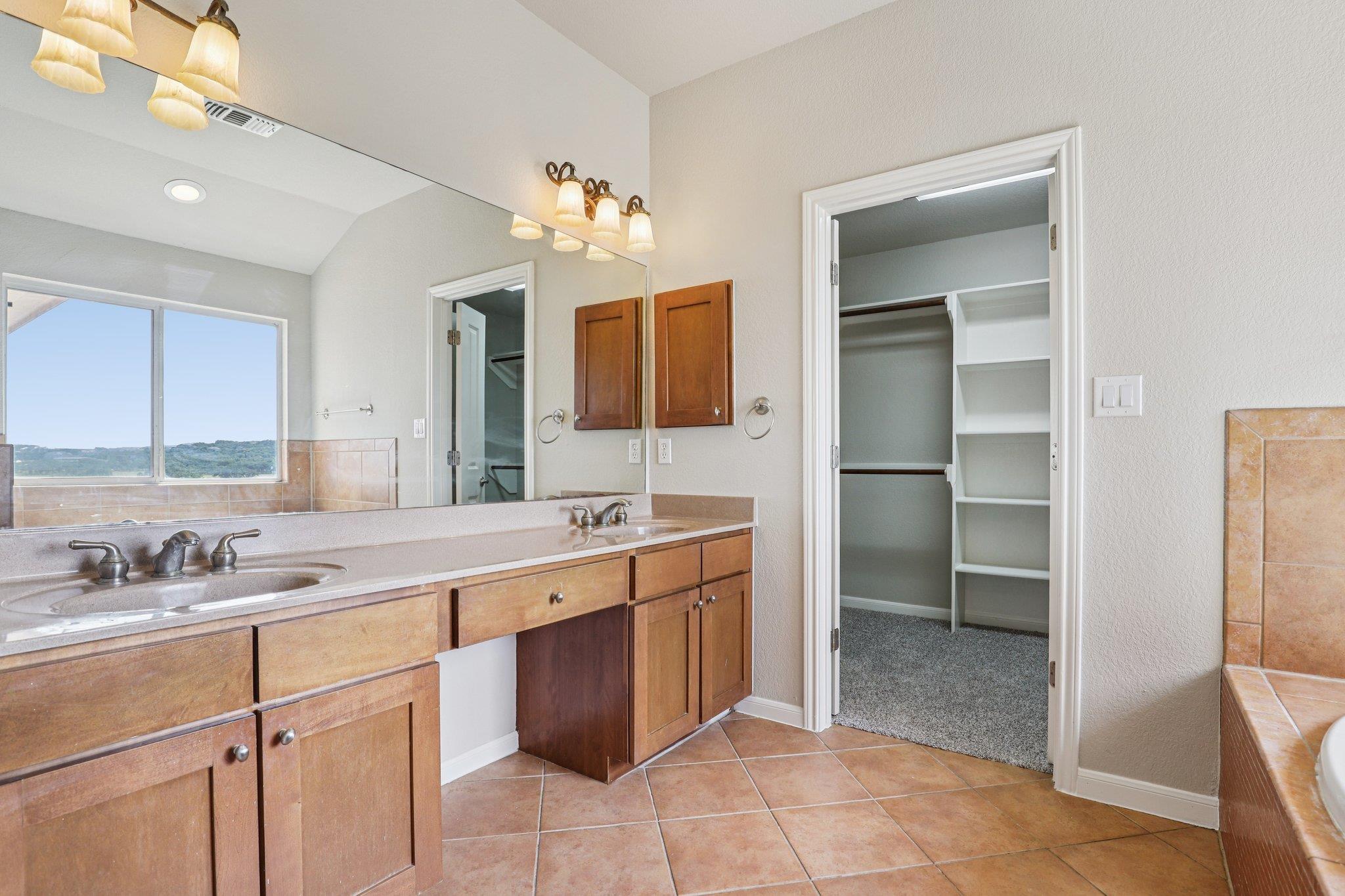 Image 17 of 27 For 1477 Lavaca  