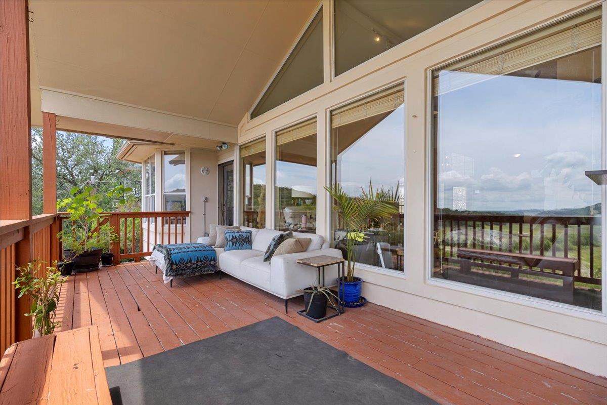 Image 13 of 34 For 13612 Bullick Hollow Rd