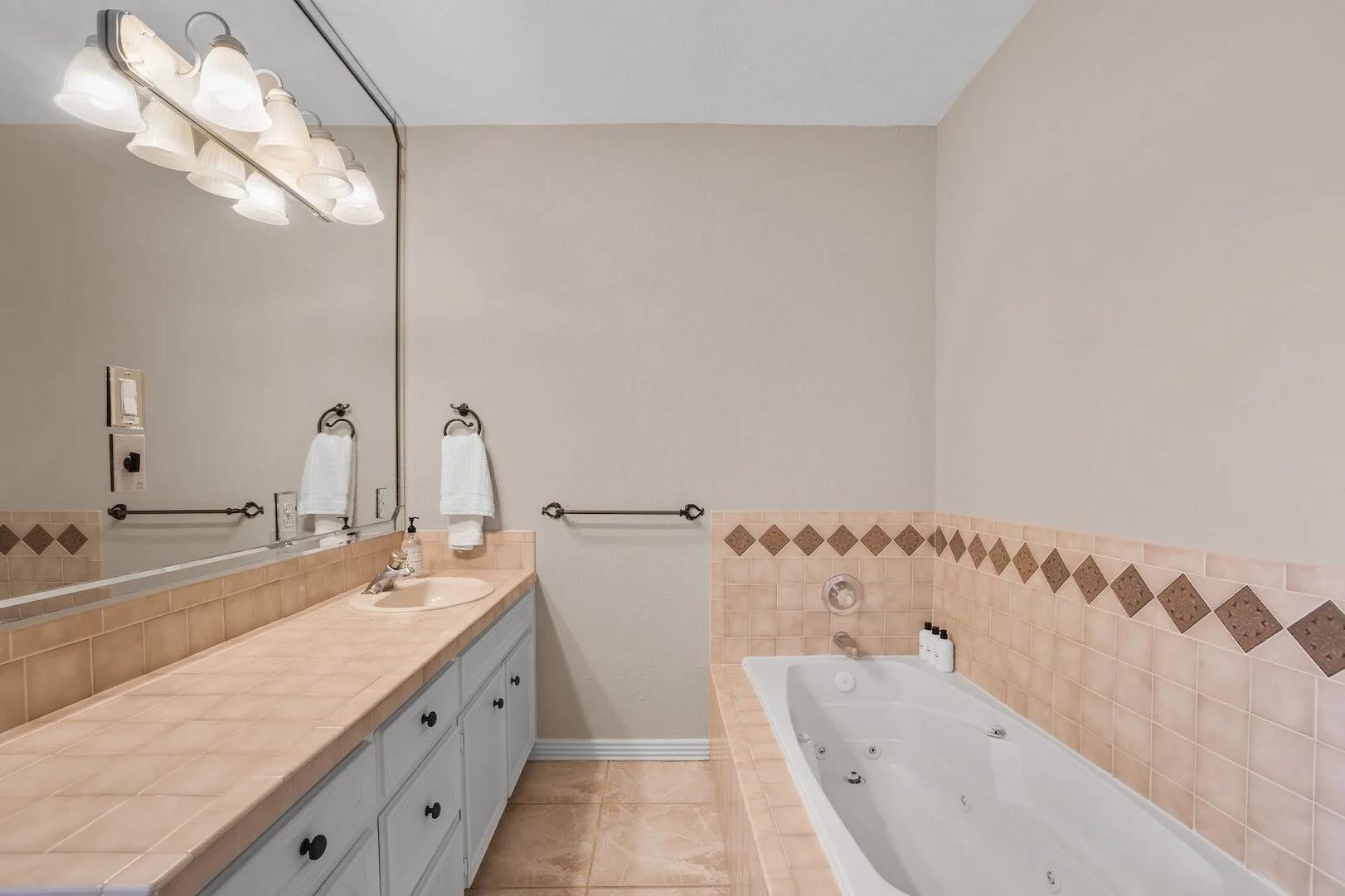 Image 29 of 40 For 925 Challenger