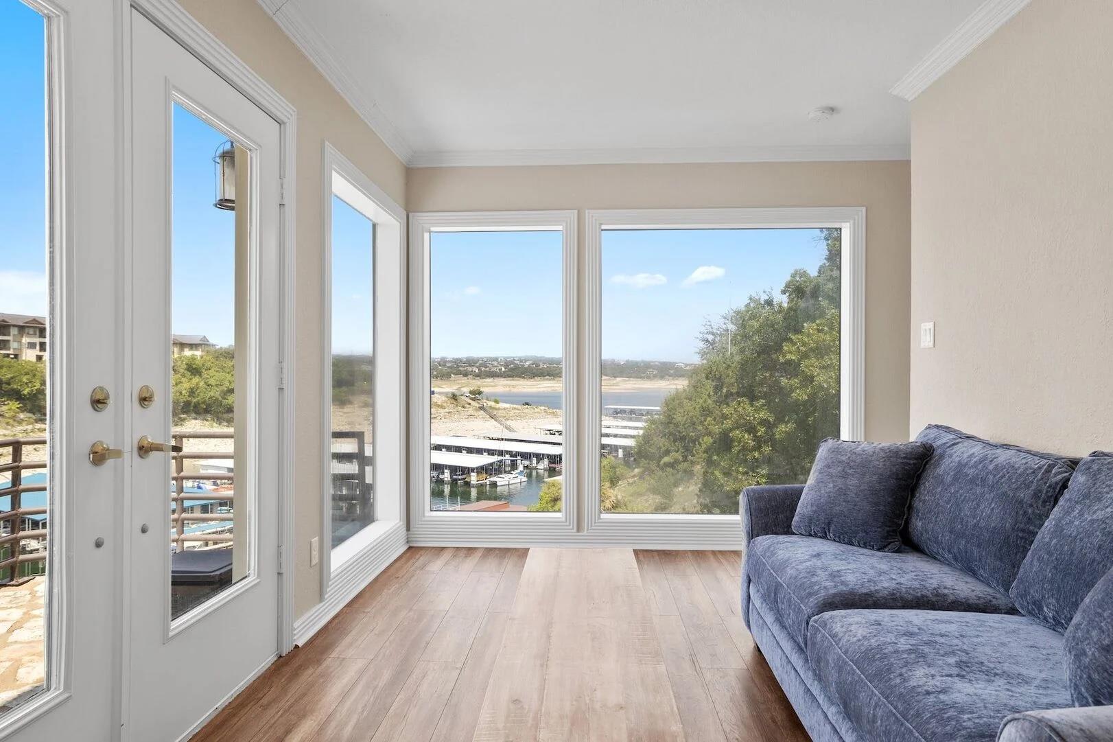 Image 30 of 40 For 925 Challenger