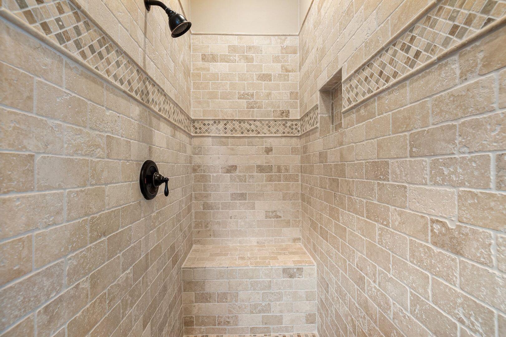 Image 33 of 40 For 925 Challenger