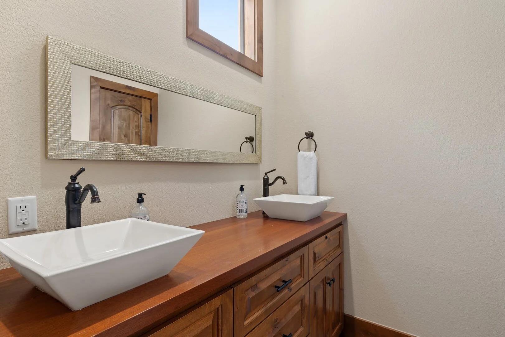 Image 34 of 40 For 925 Challenger