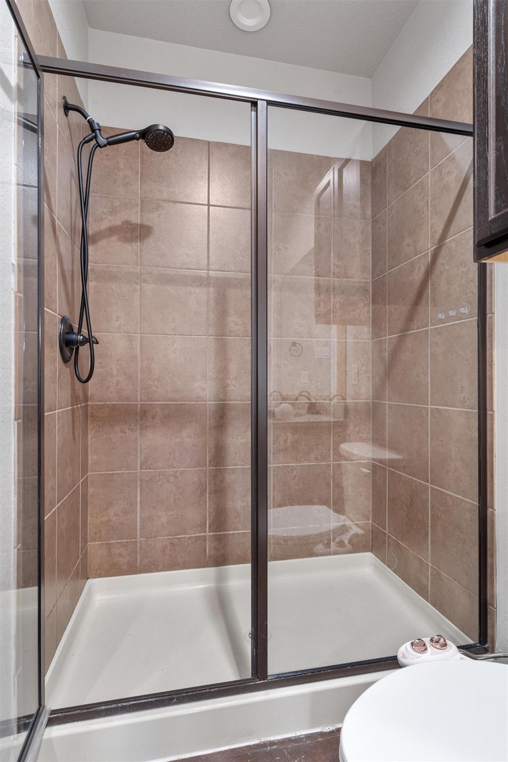 Image 15 of 31 For 1113 Stanley Way Dr