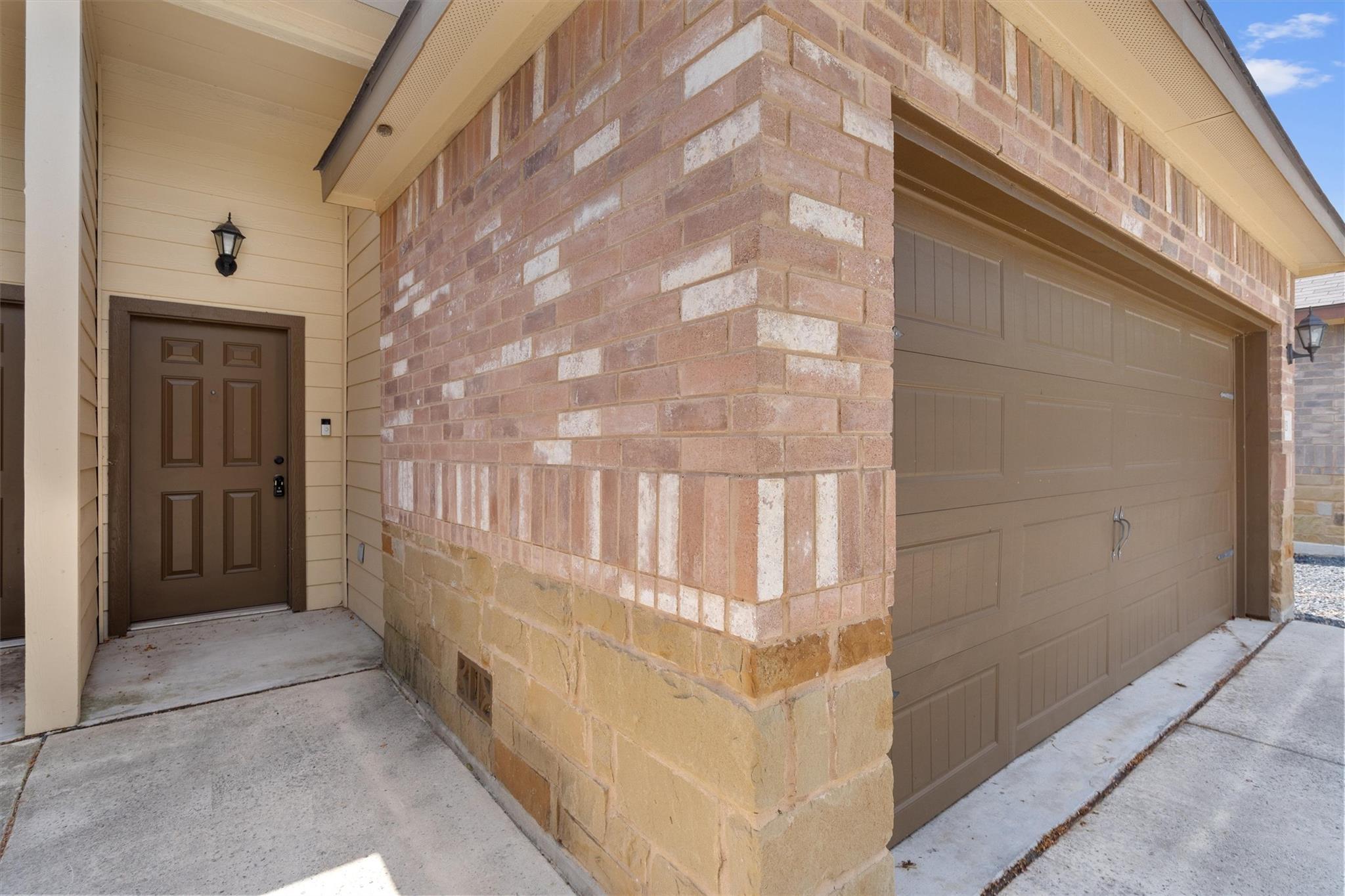 Image 4 of 31 For 1113 Stanley Way Dr