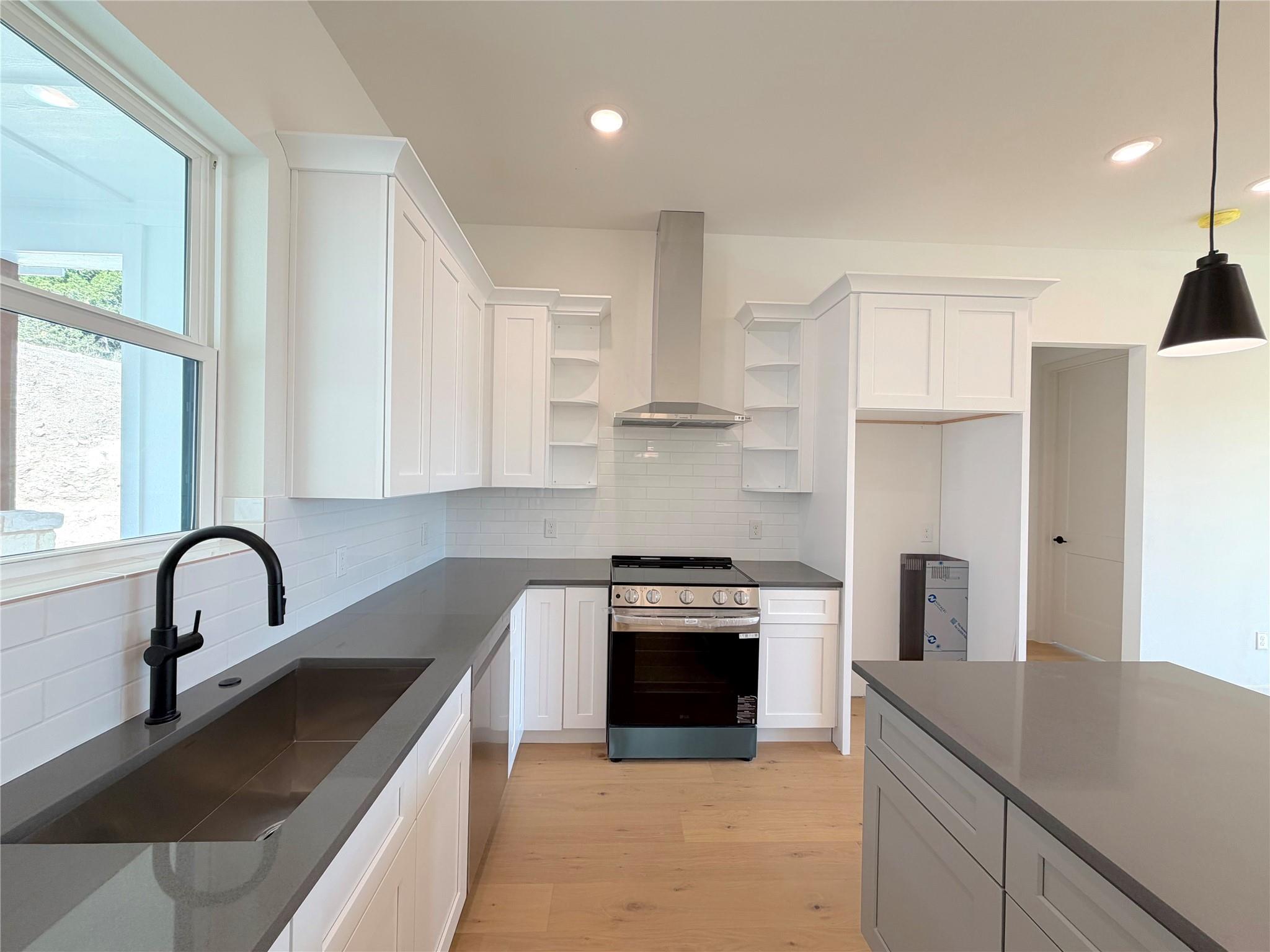 Image 16 of 26 For 420 Sendera Hills