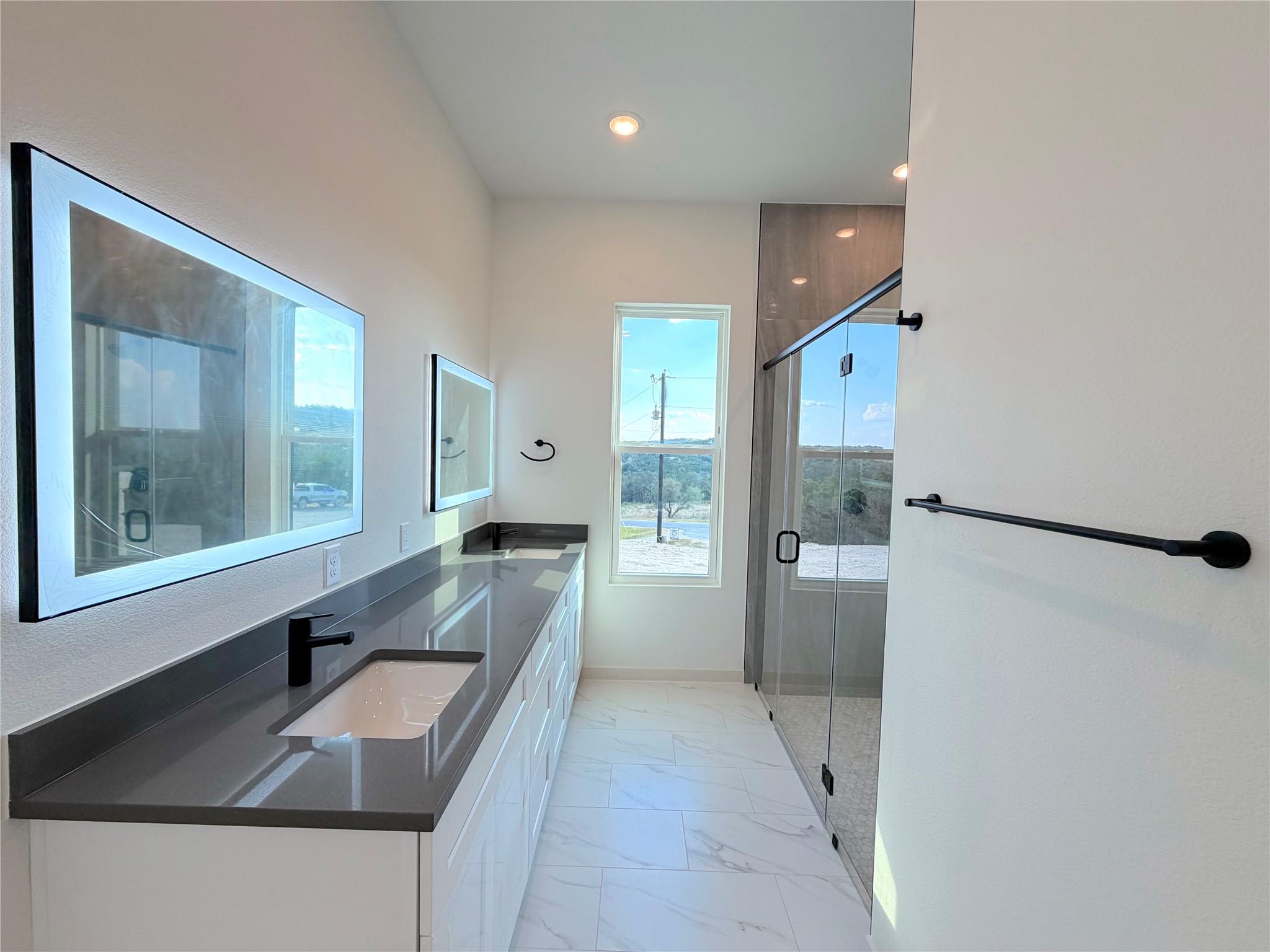 Image 18 of 26 For 420 Sendera Hills