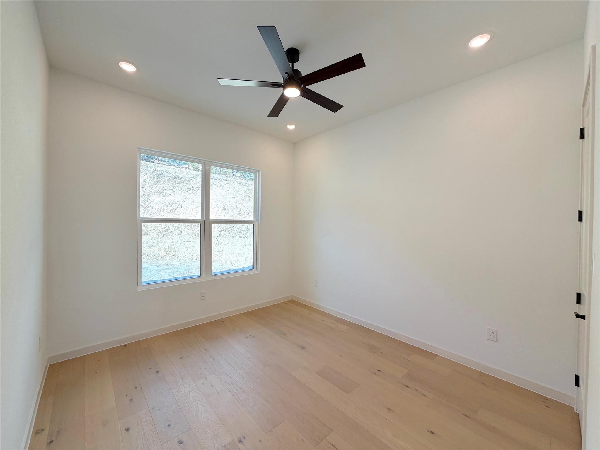 Image 21 of 26 For 420 Sendera Hills