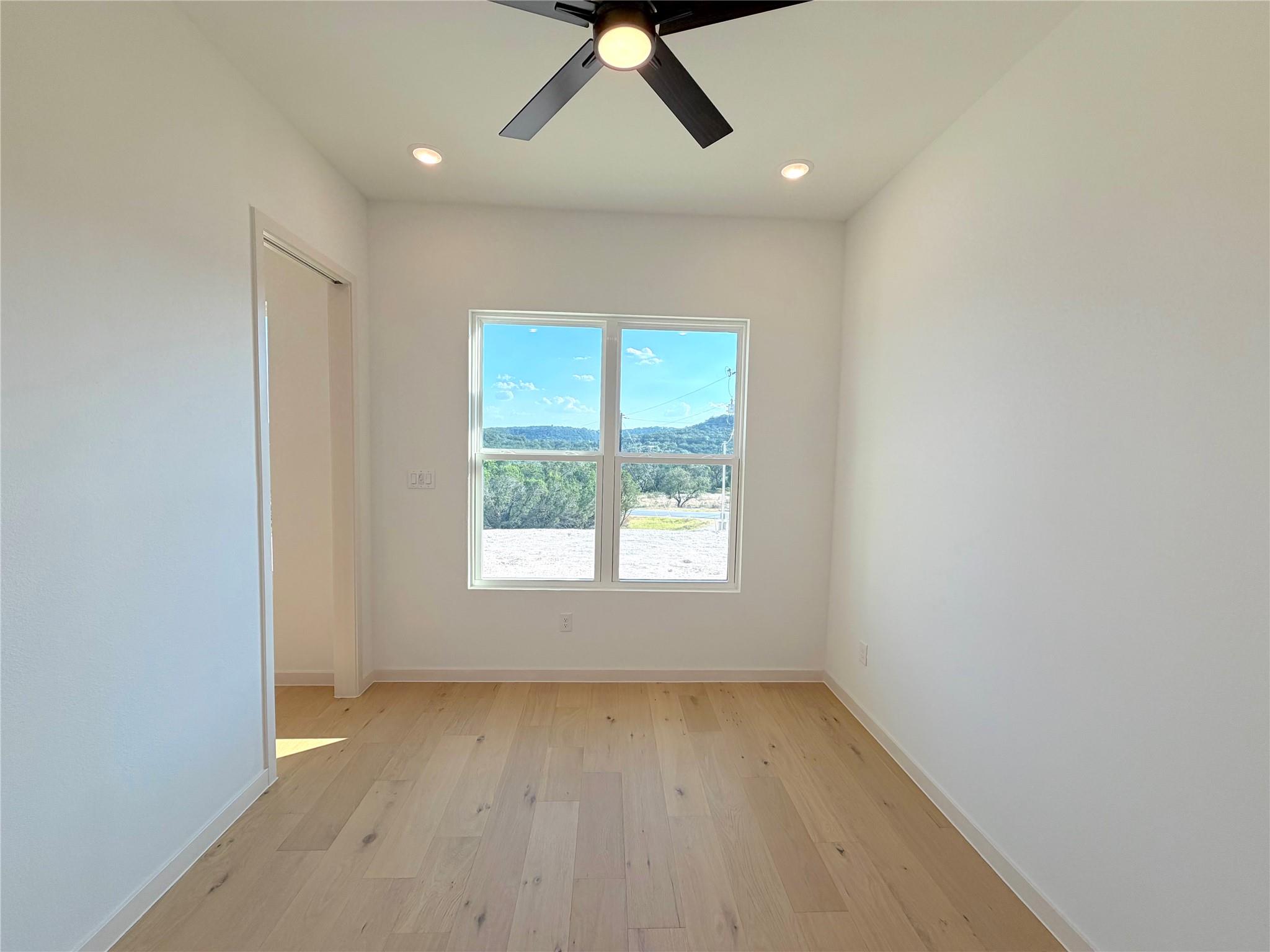 Image 24 of 26 For 420 Sendera Hills