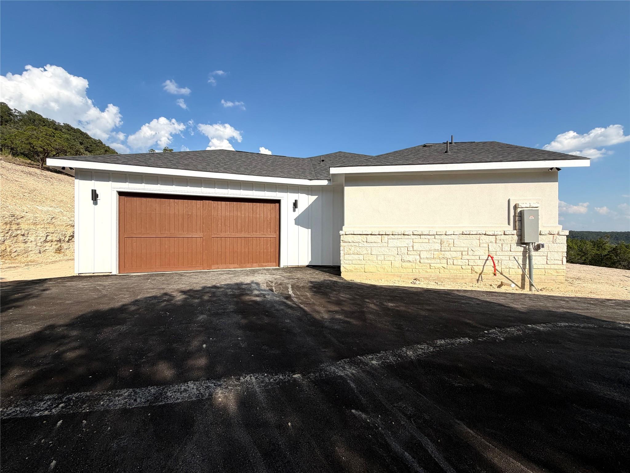 Image 7 of 26 For 420 Sendera Hills