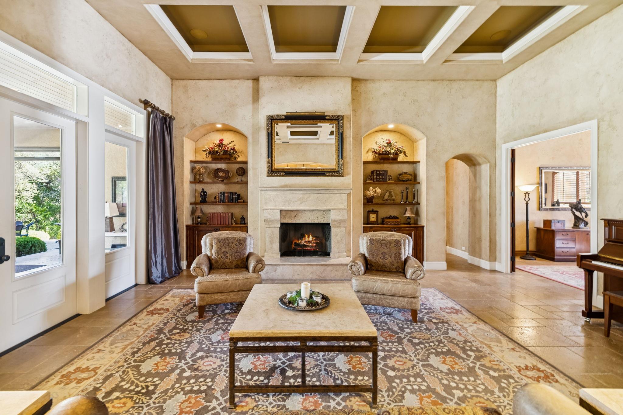 Image 11 of 37 For 358 Mariposa Loop