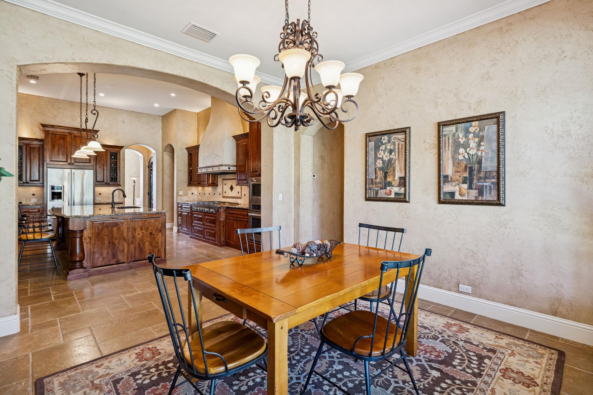 Image 18 of 37 For 358 Mariposa Loop