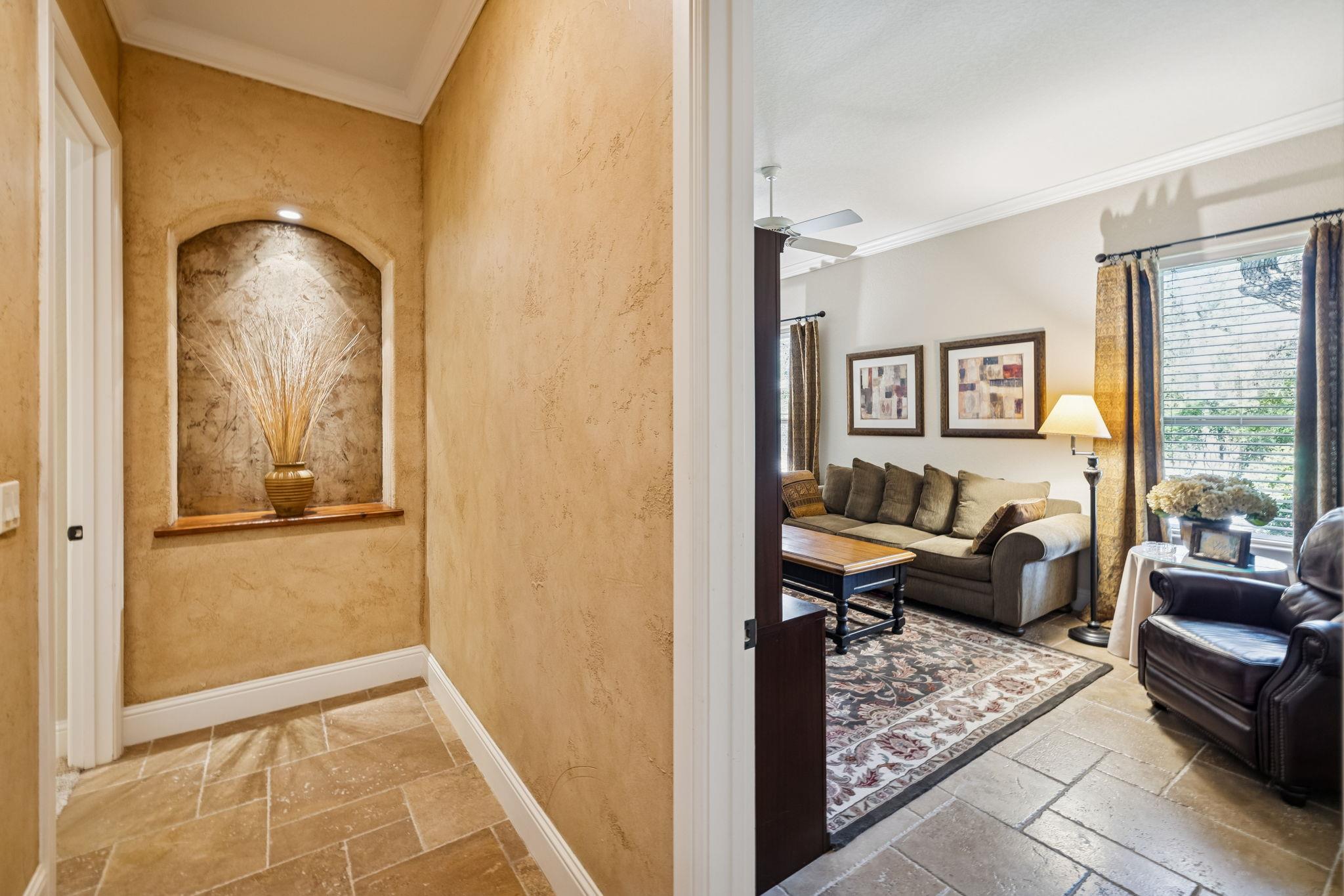 Image 24 of 37 For 358 Mariposa Loop