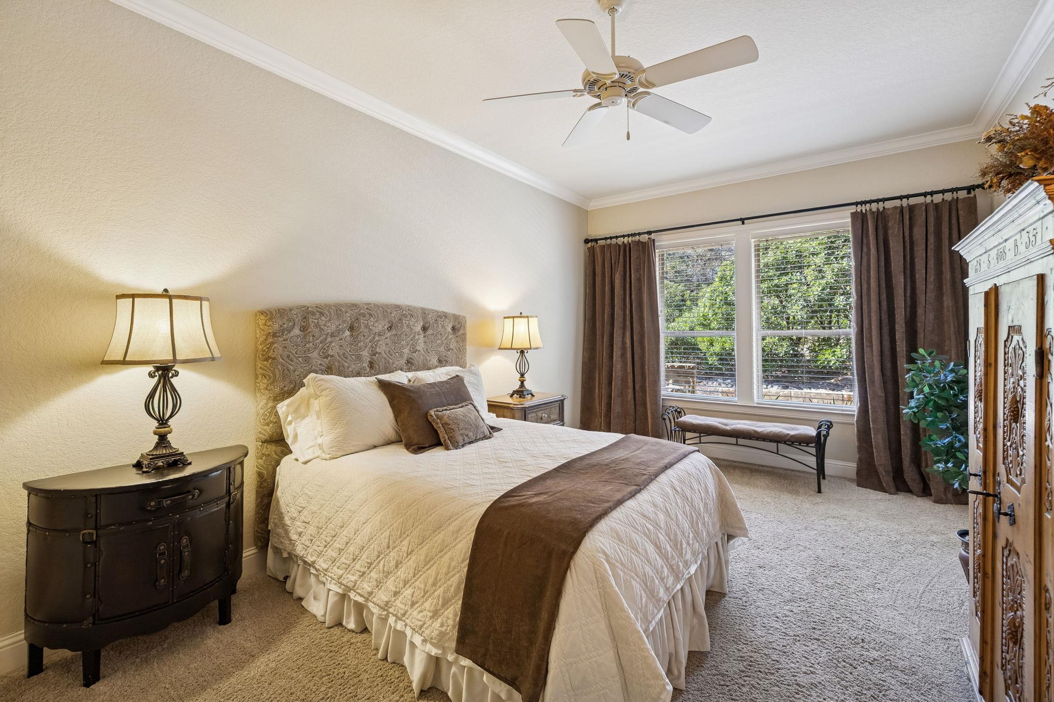 Image 26 of 37 For 358 Mariposa Loop