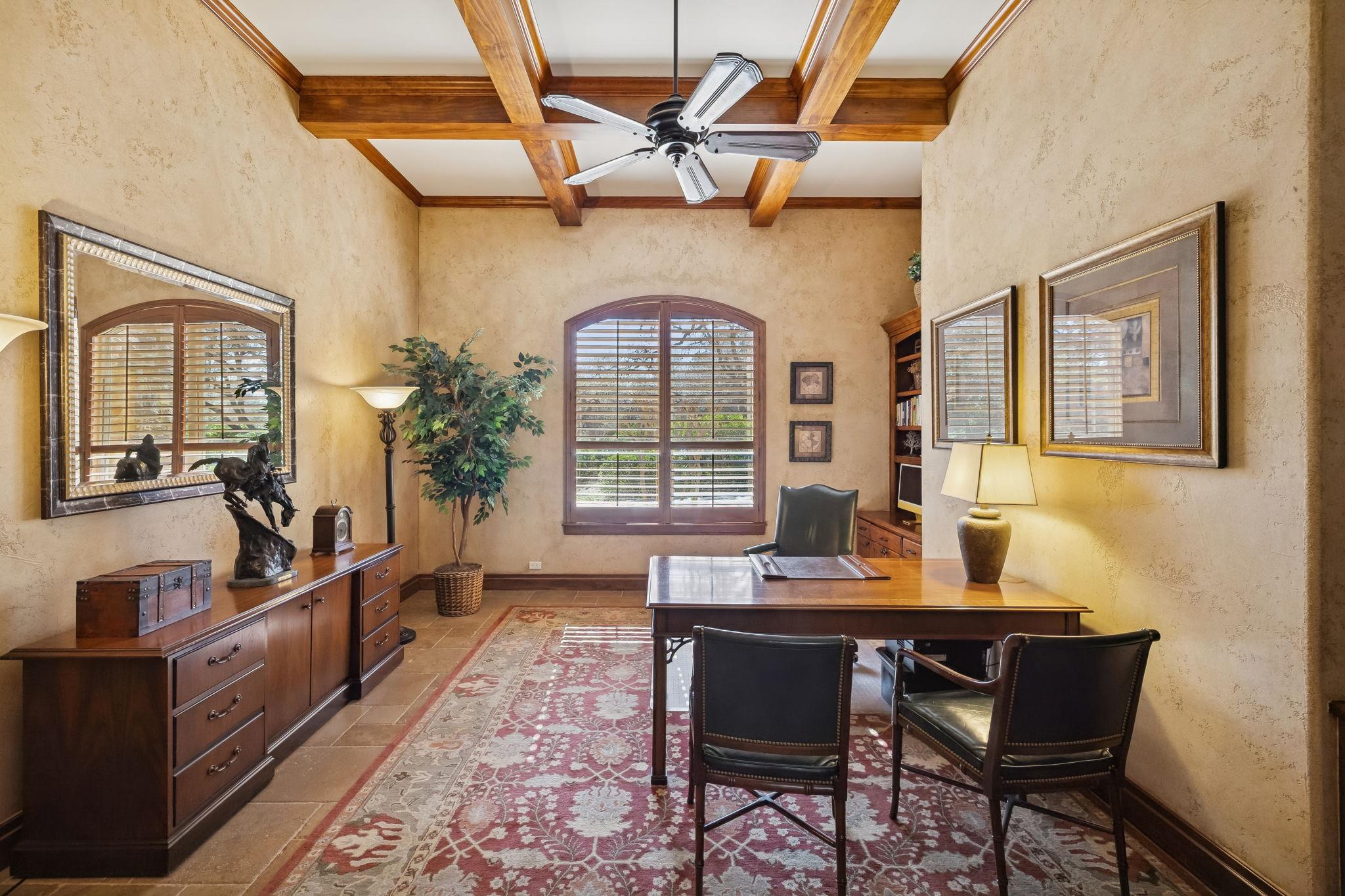 Image 29 of 37 For 358 Mariposa Loop