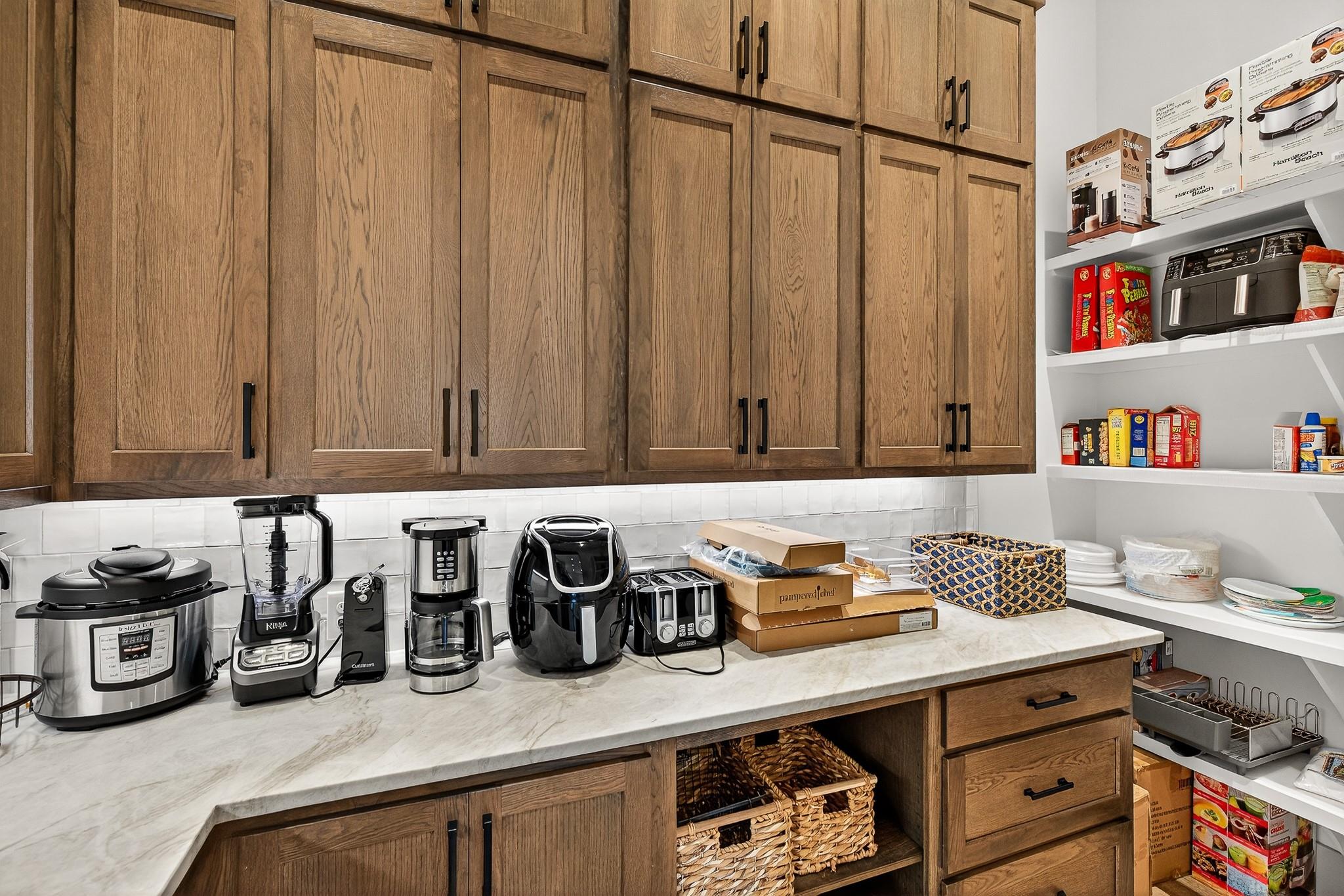 Image 15 of 38 For 1011 Moss Downs