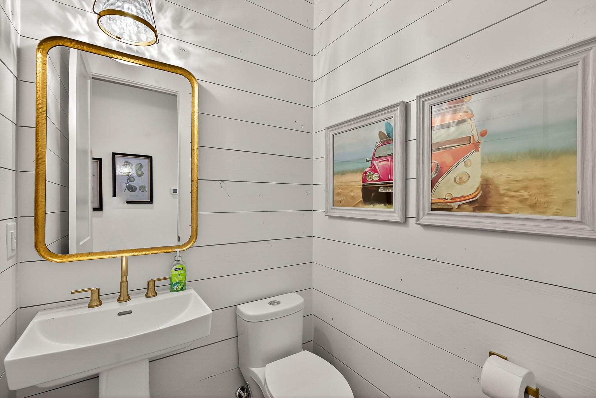 Image 16 of 38 For 1011 Moss Downs