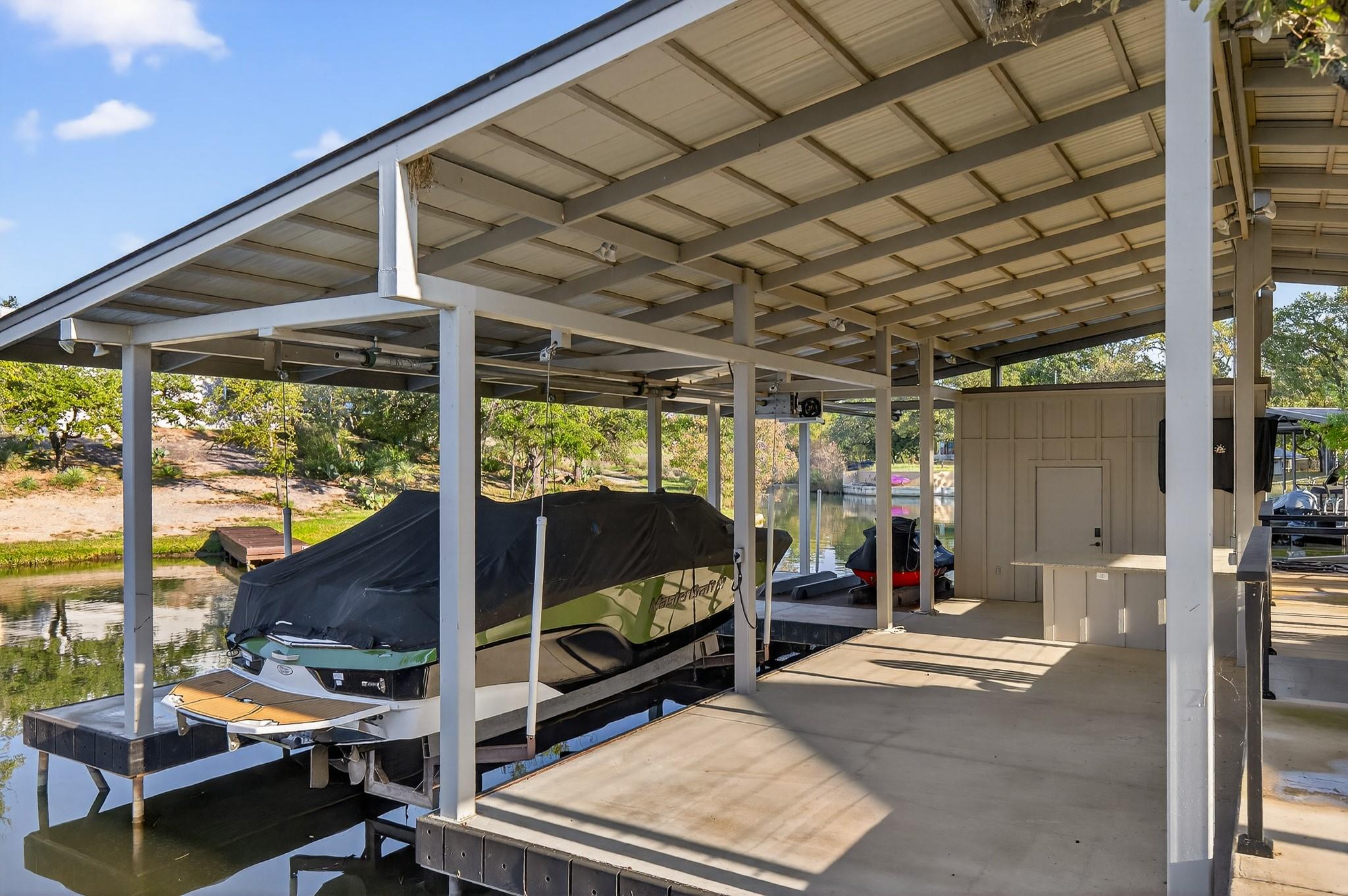 Image 33 of 38 For 1011 Moss Downs