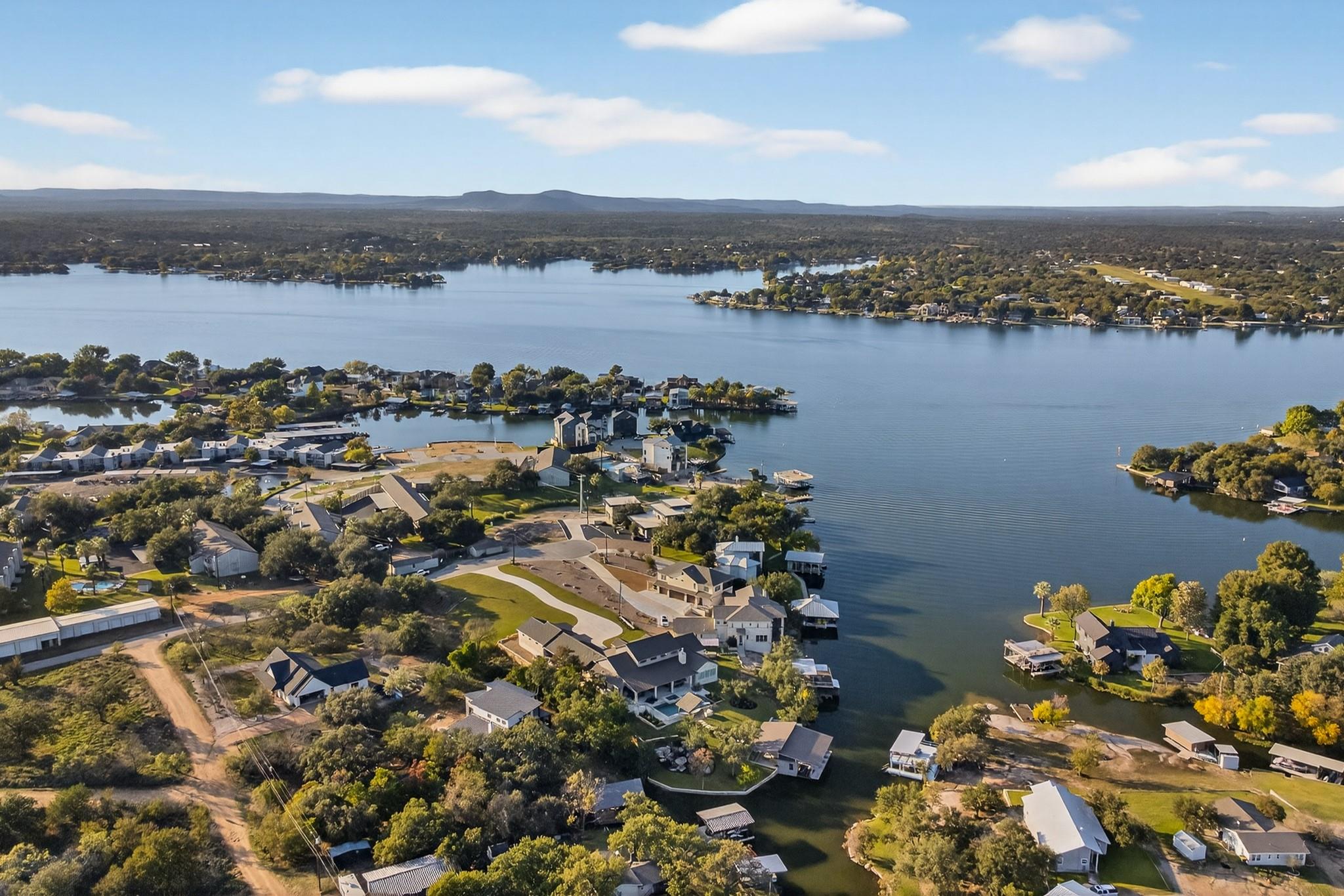 Image 37 of 38 For 1011 Moss Downs