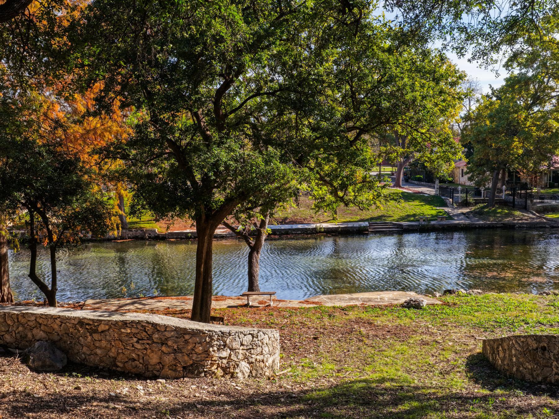 Image 24 of 25 For 476 Lakeview Blvd