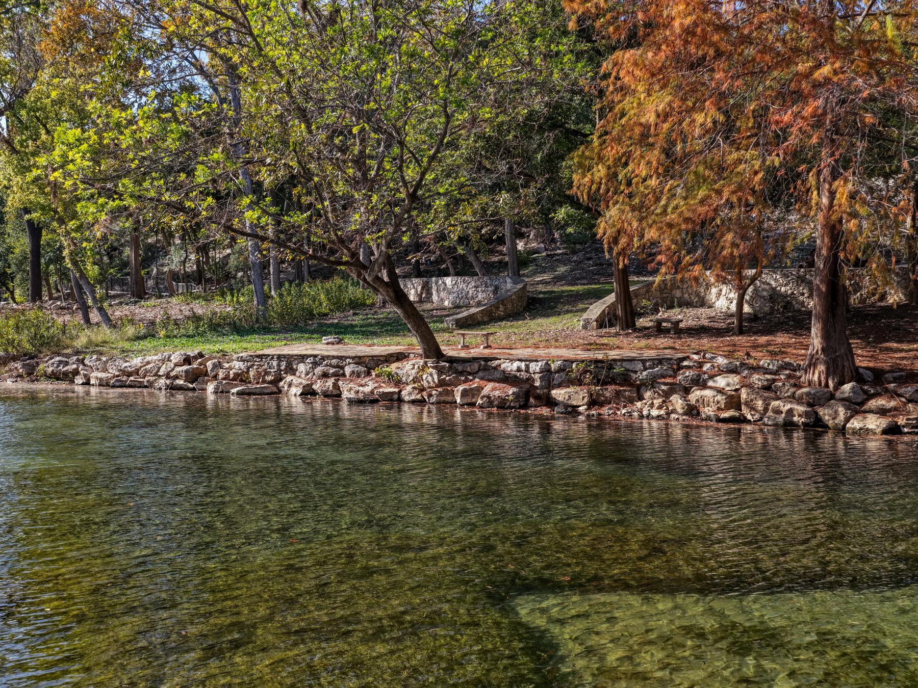 Image 4 of 25 For 476 Lakeview Blvd