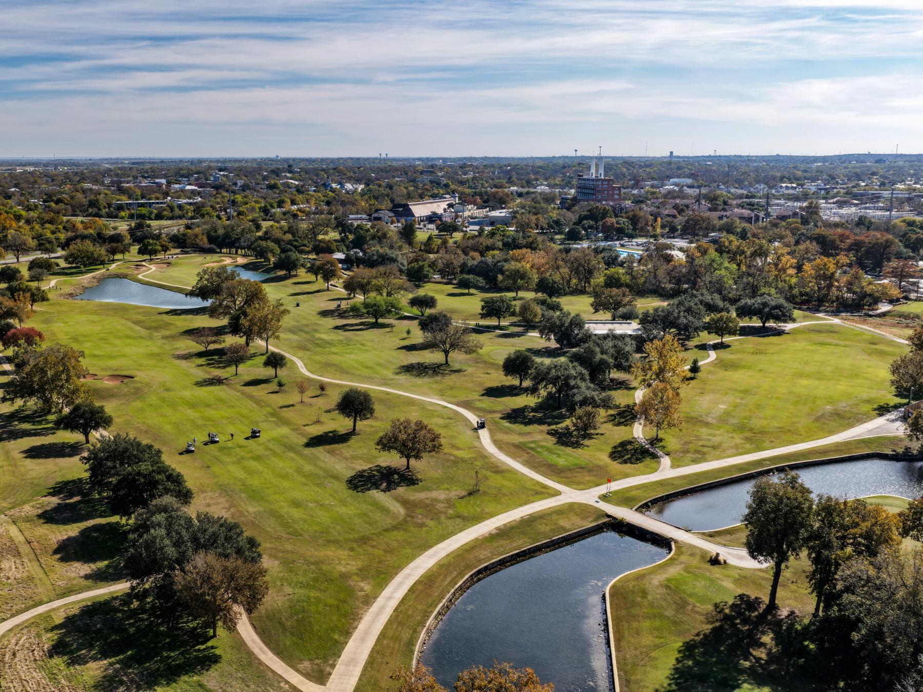 Image 9 of 25 For 476 Lakeview Blvd