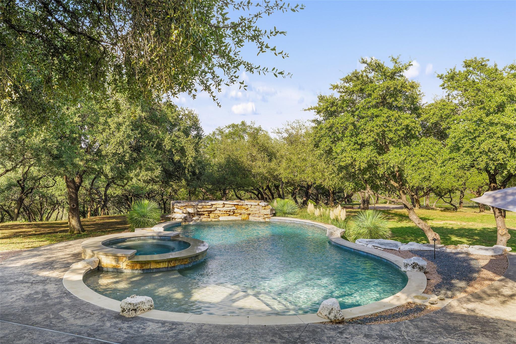 Image 20 of 40 For 2412 Bee Creek Rd