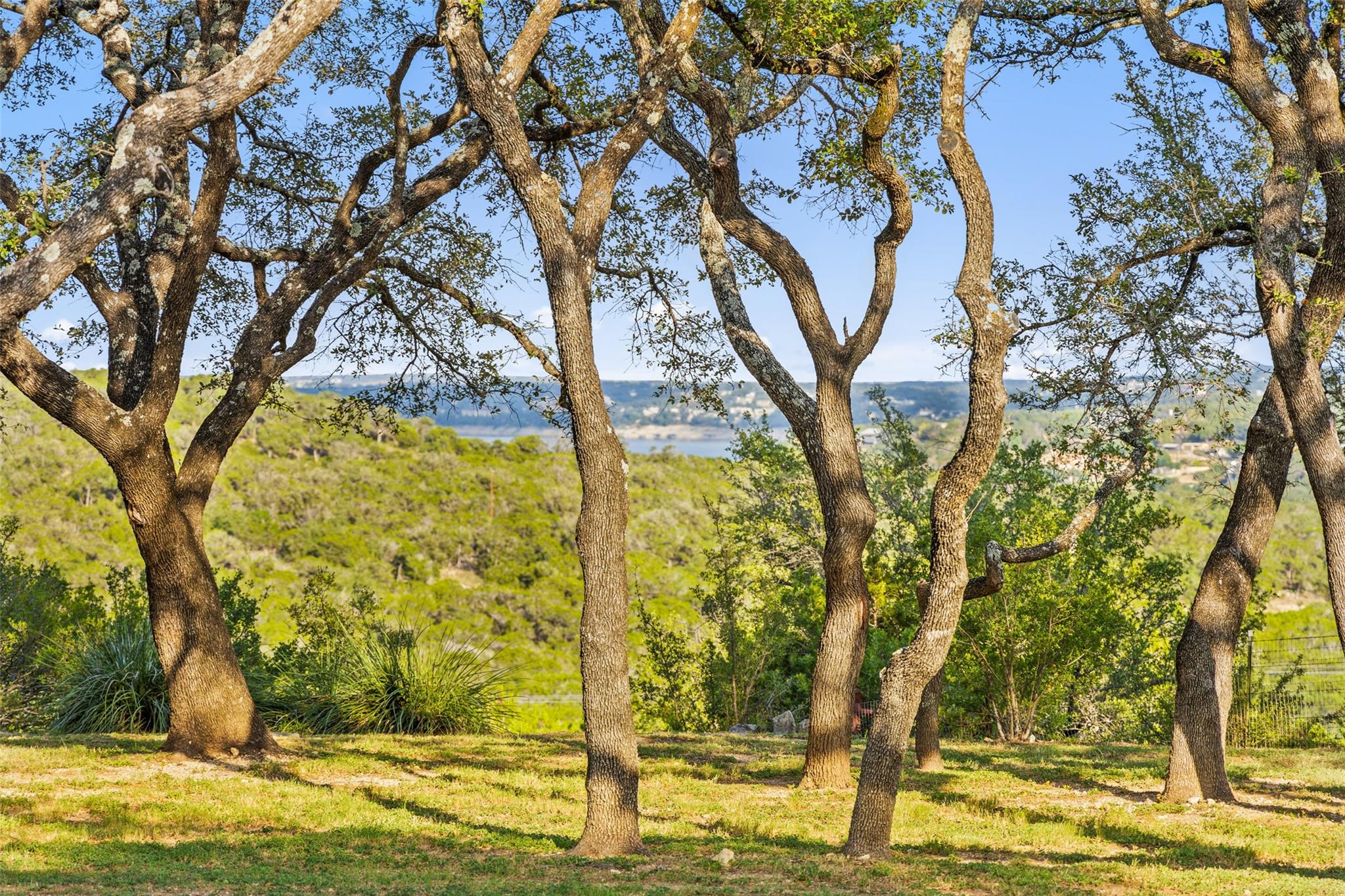 Image 22 of 40 For 2412 Bee Creek Rd