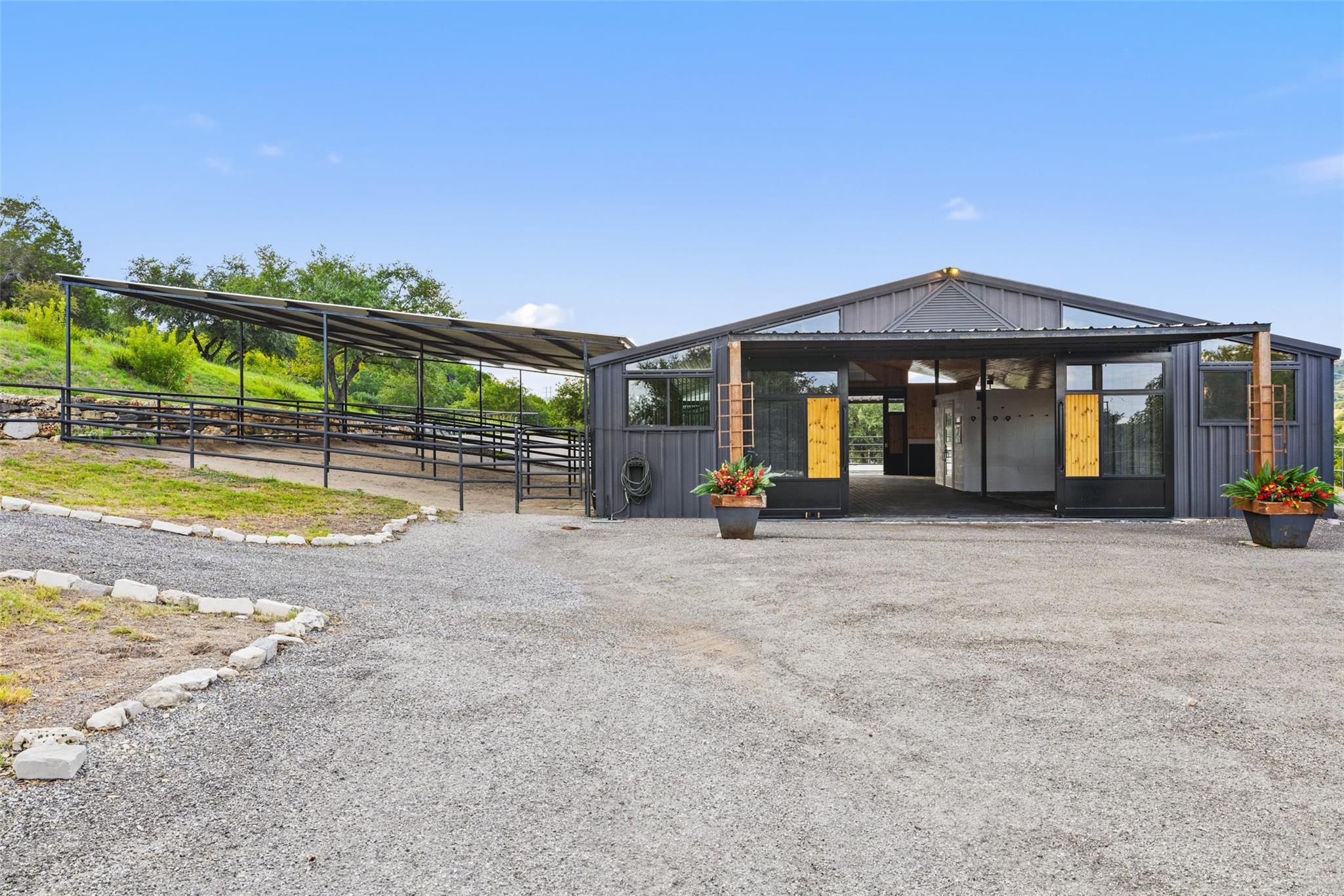 Image 28 of 40 For 2412 Bee Creek Rd