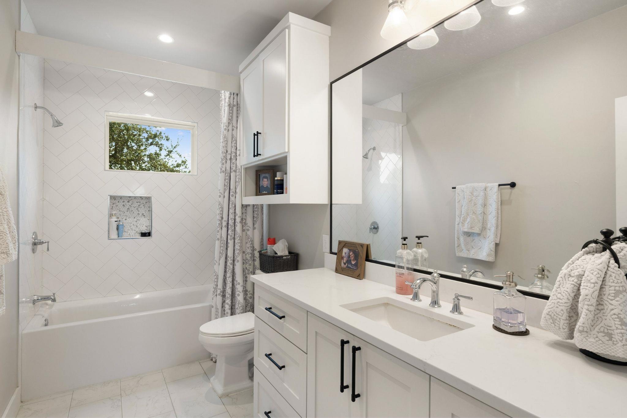 Image 21 of 40 For 338 Morning Dew Dr