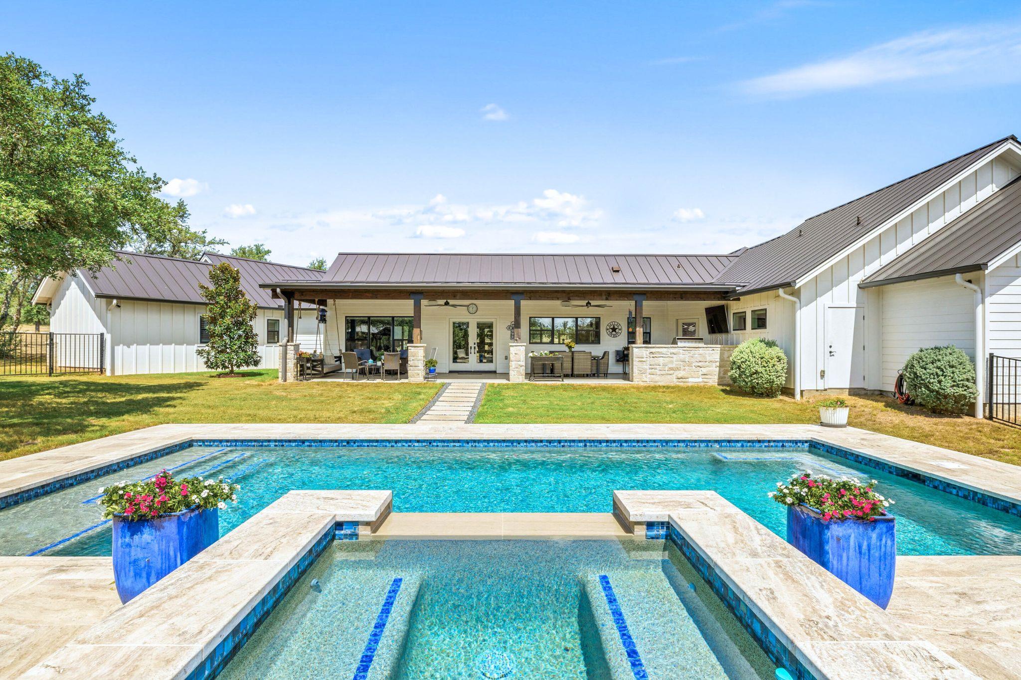 Image 3 of 40 For 338 Morning Dew Dr