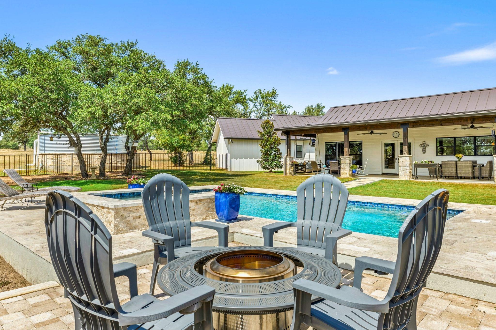 Image 4 of 40 For 338 Morning Dew Dr