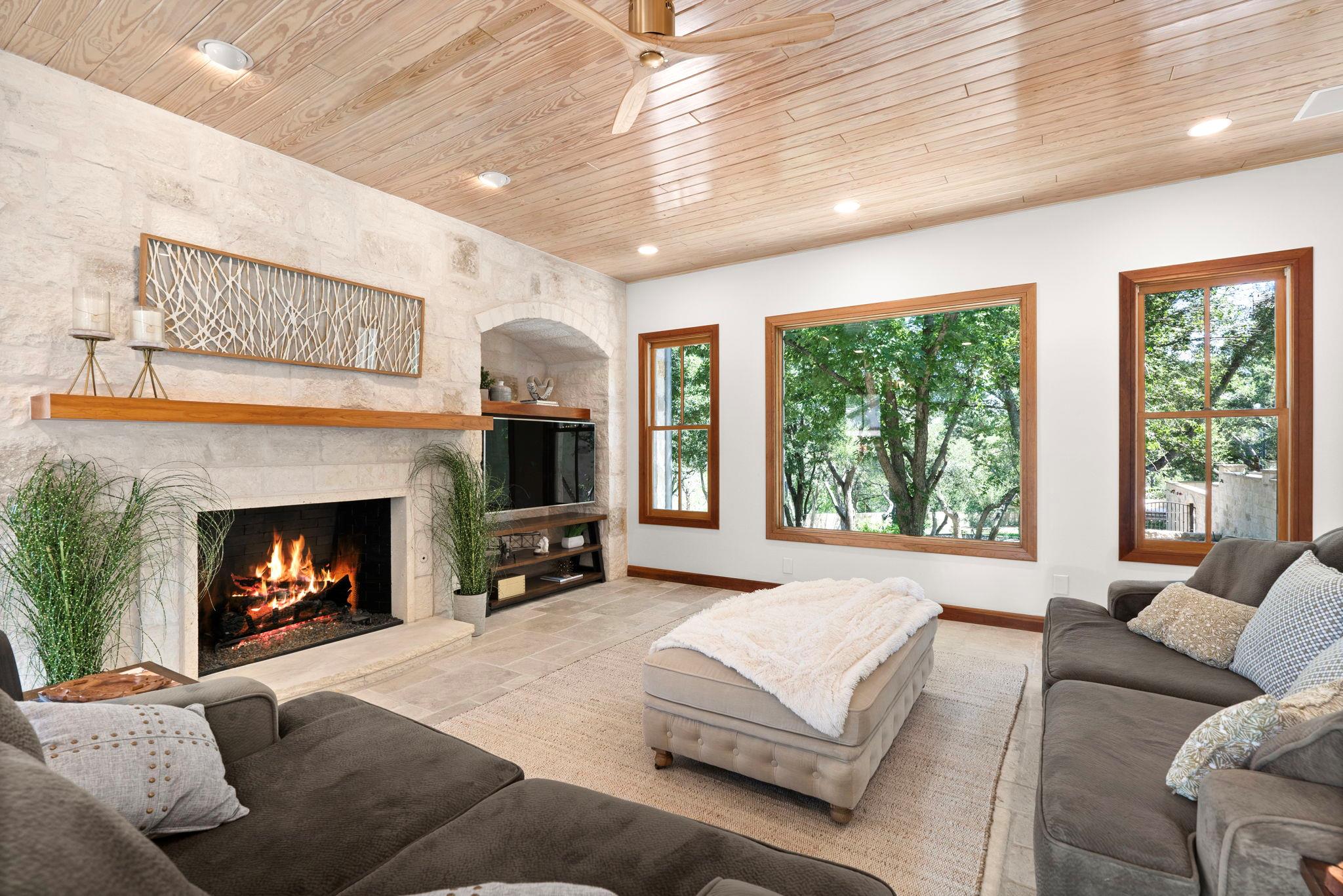 Image 16 of 40 For 11949 Overlook Pass