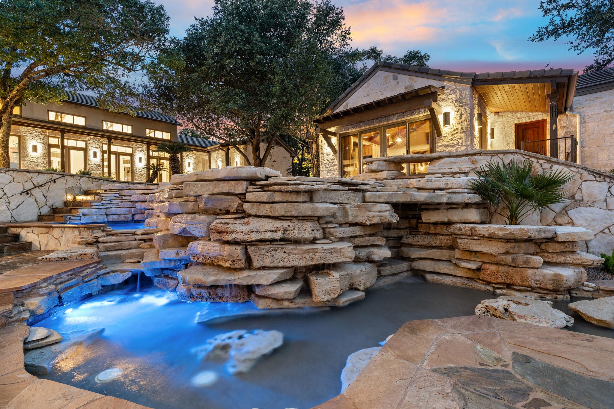 Image 19 of 40 For 11949 Overlook Pass