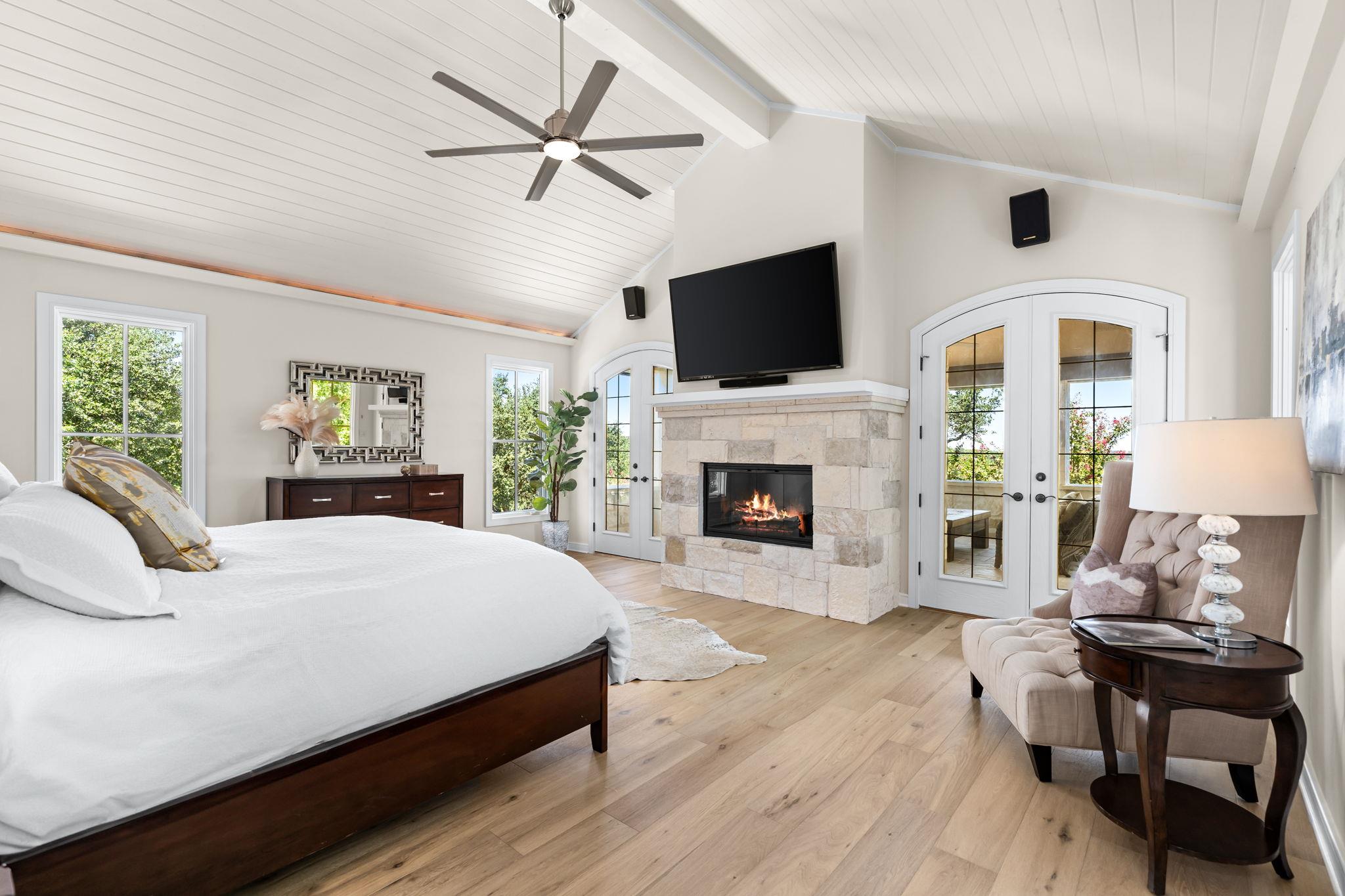 Image 25 of 40 For 11949 Overlook Pass