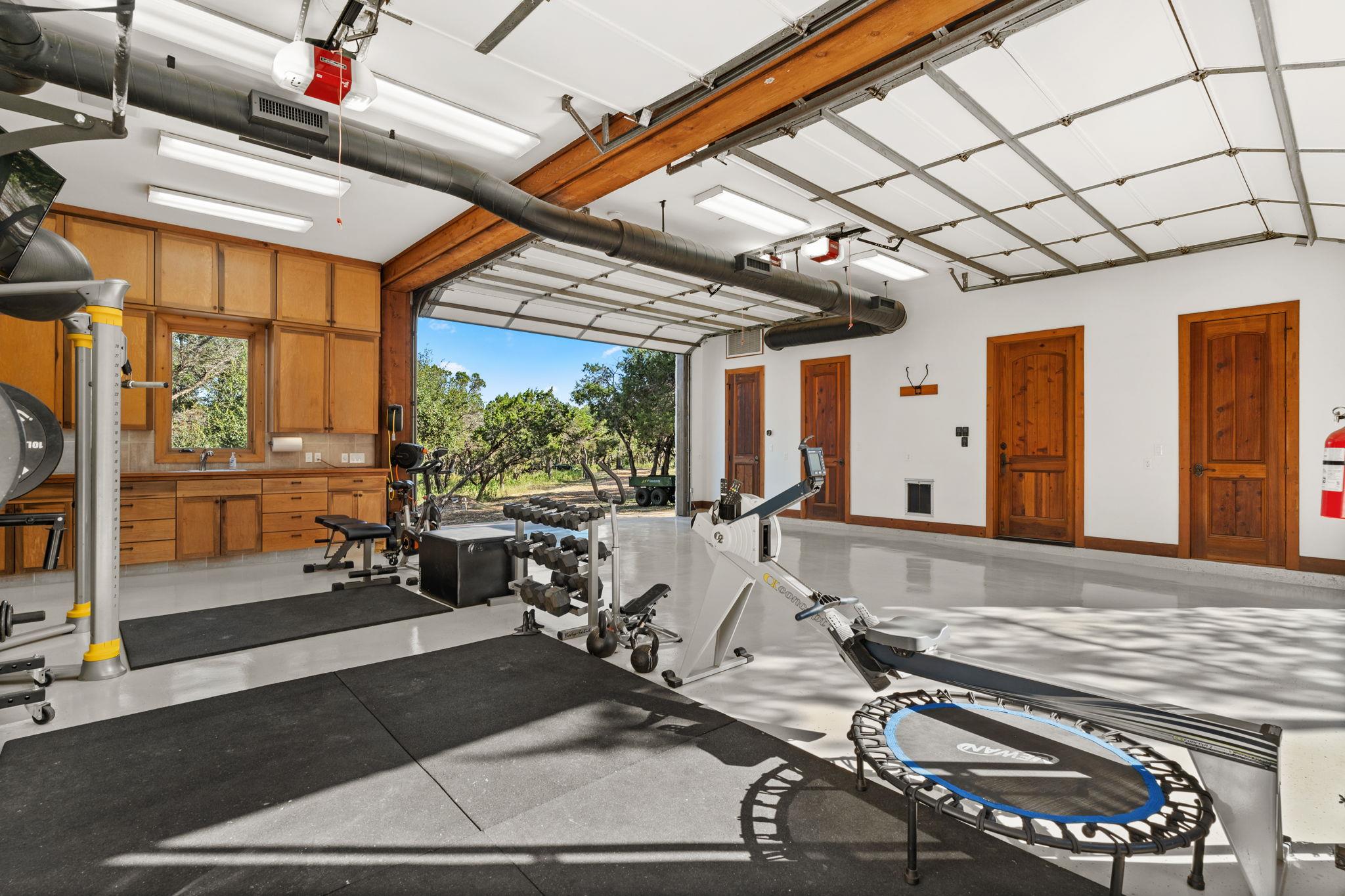 Image 33 of 40 For 11949 Overlook Pass