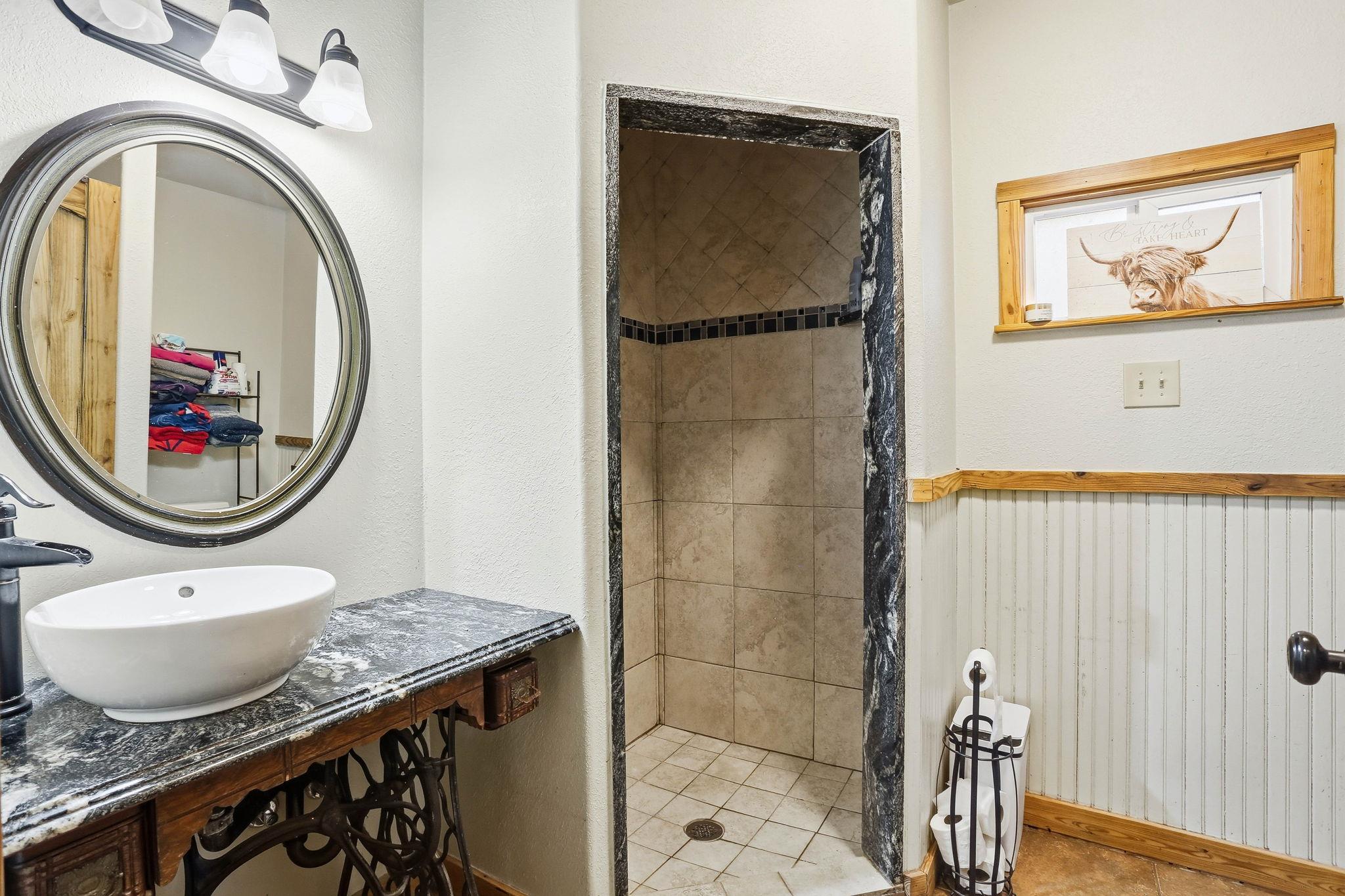 Image 12 of 37 For 340 Rio Oak  