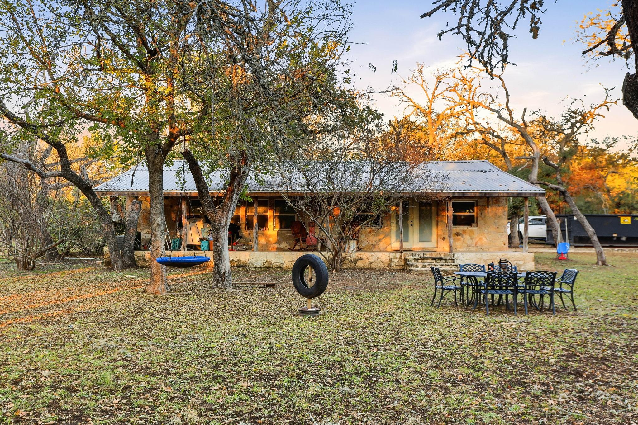 Image 22 of 37 For 340 Rio Oak  