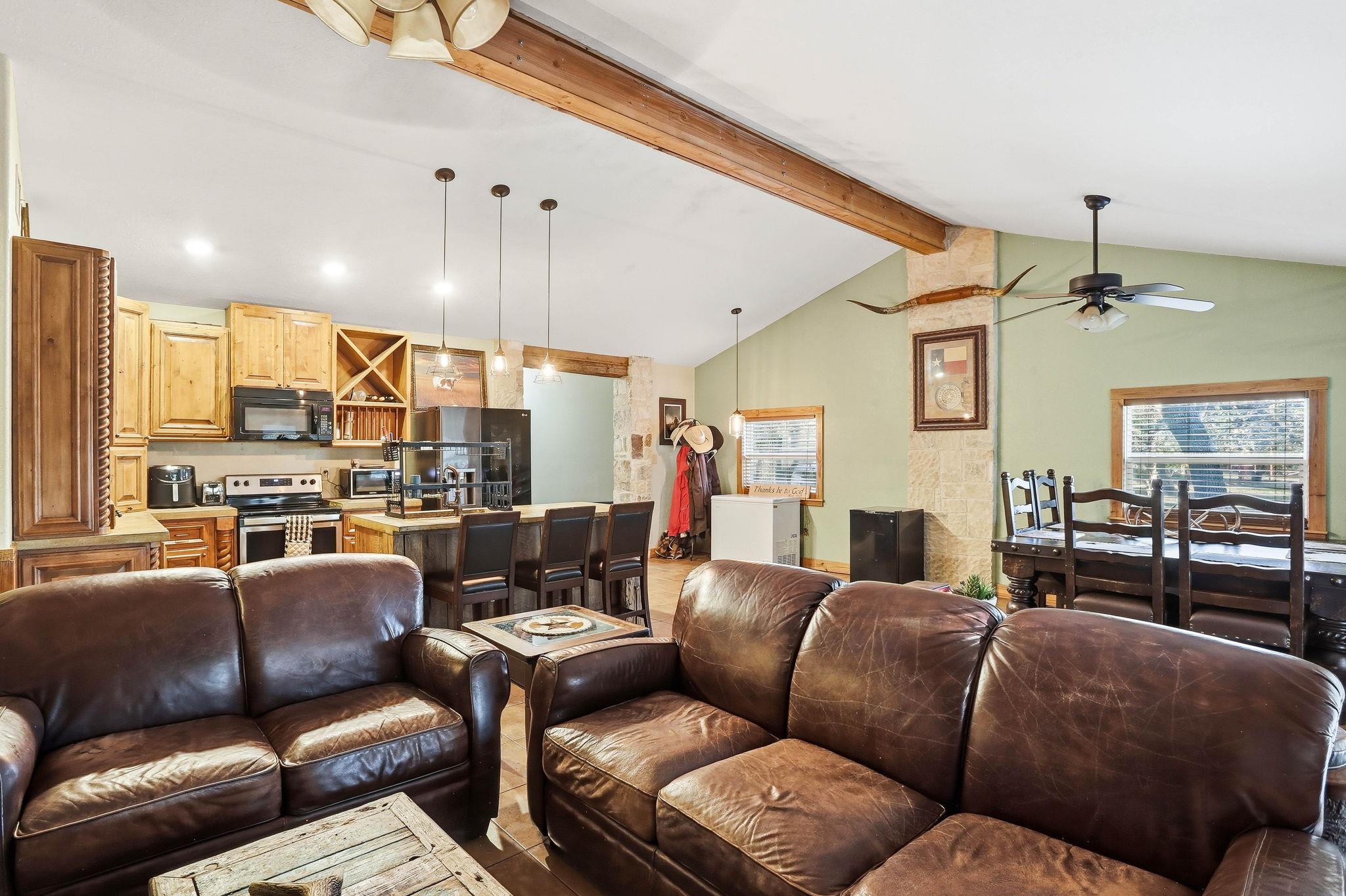 Image 6 of 37 For 340 Rio Oak  