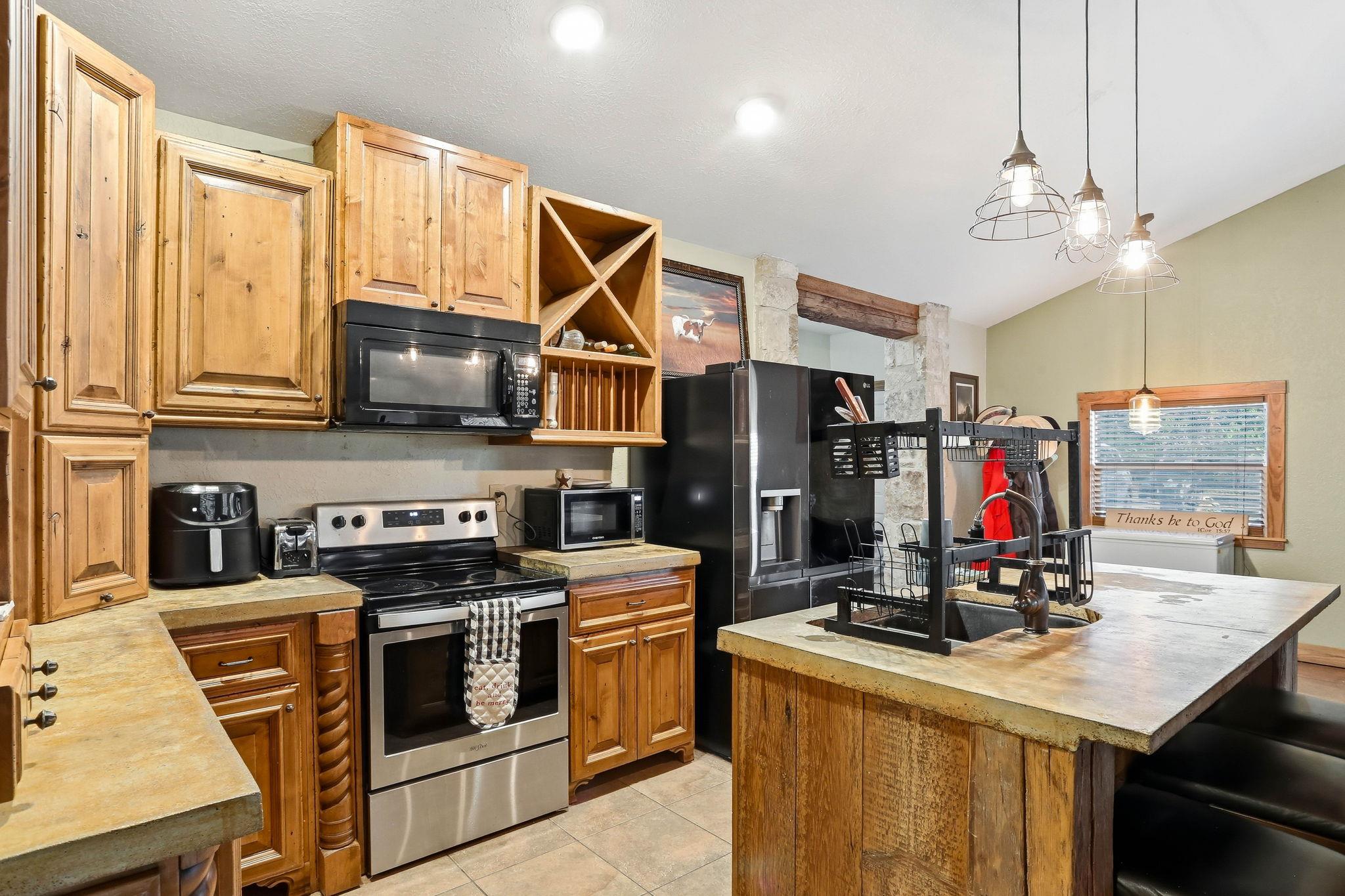 Image 7 of 37 For 340 Rio Oak  