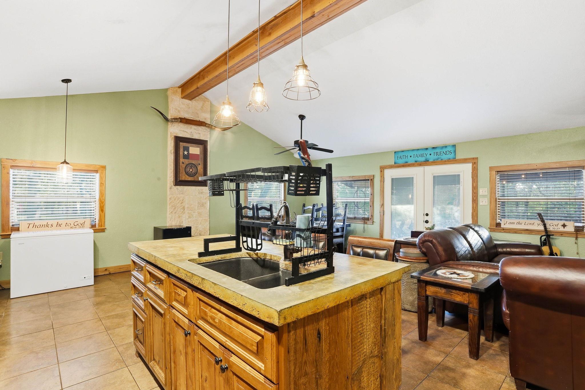 Image 8 of 37 For 340 Rio Oak  