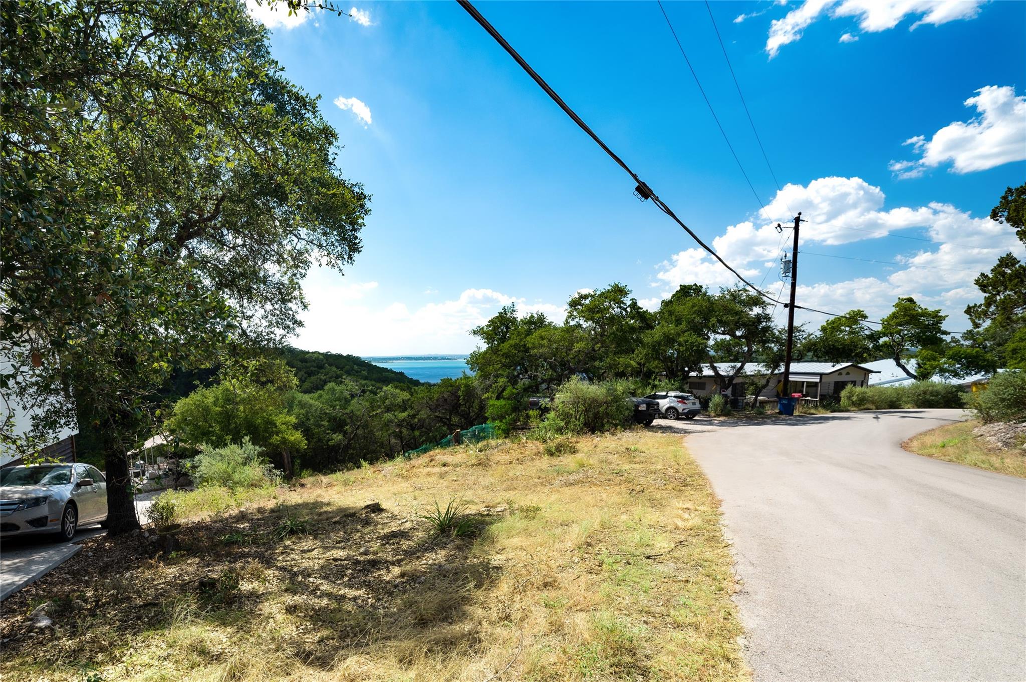 Image 2 of 8 For 1525 Arrowhead Dr