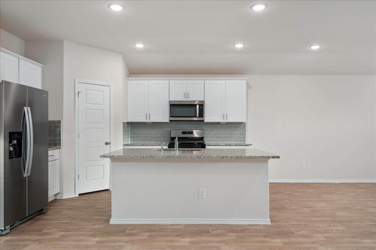 Image 3 of 13 For 379 Wayne Way