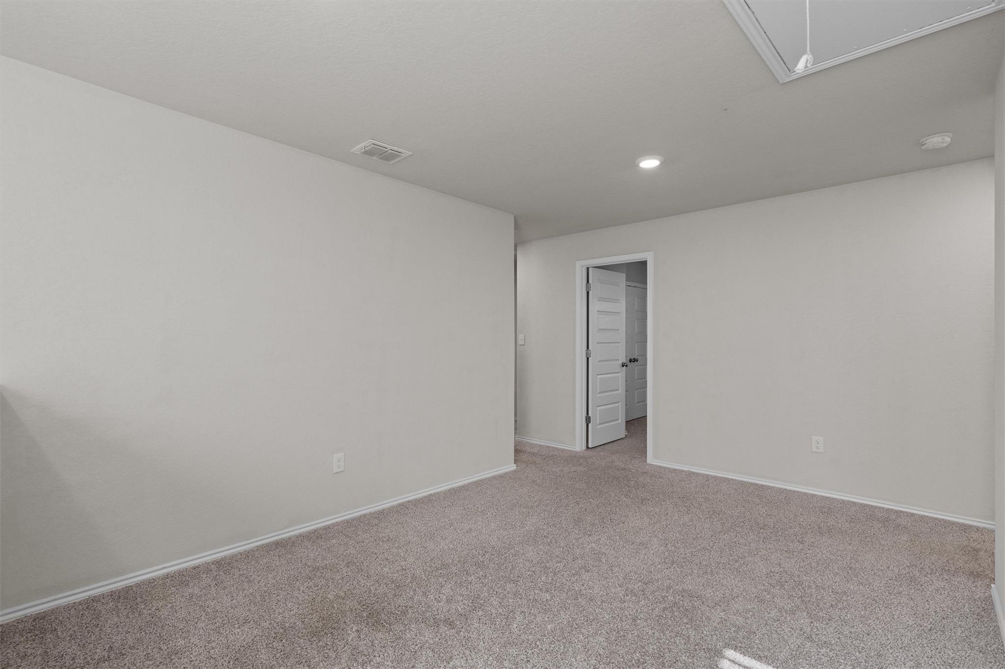 Image 17 of 35 For 222 Jaycen Ln