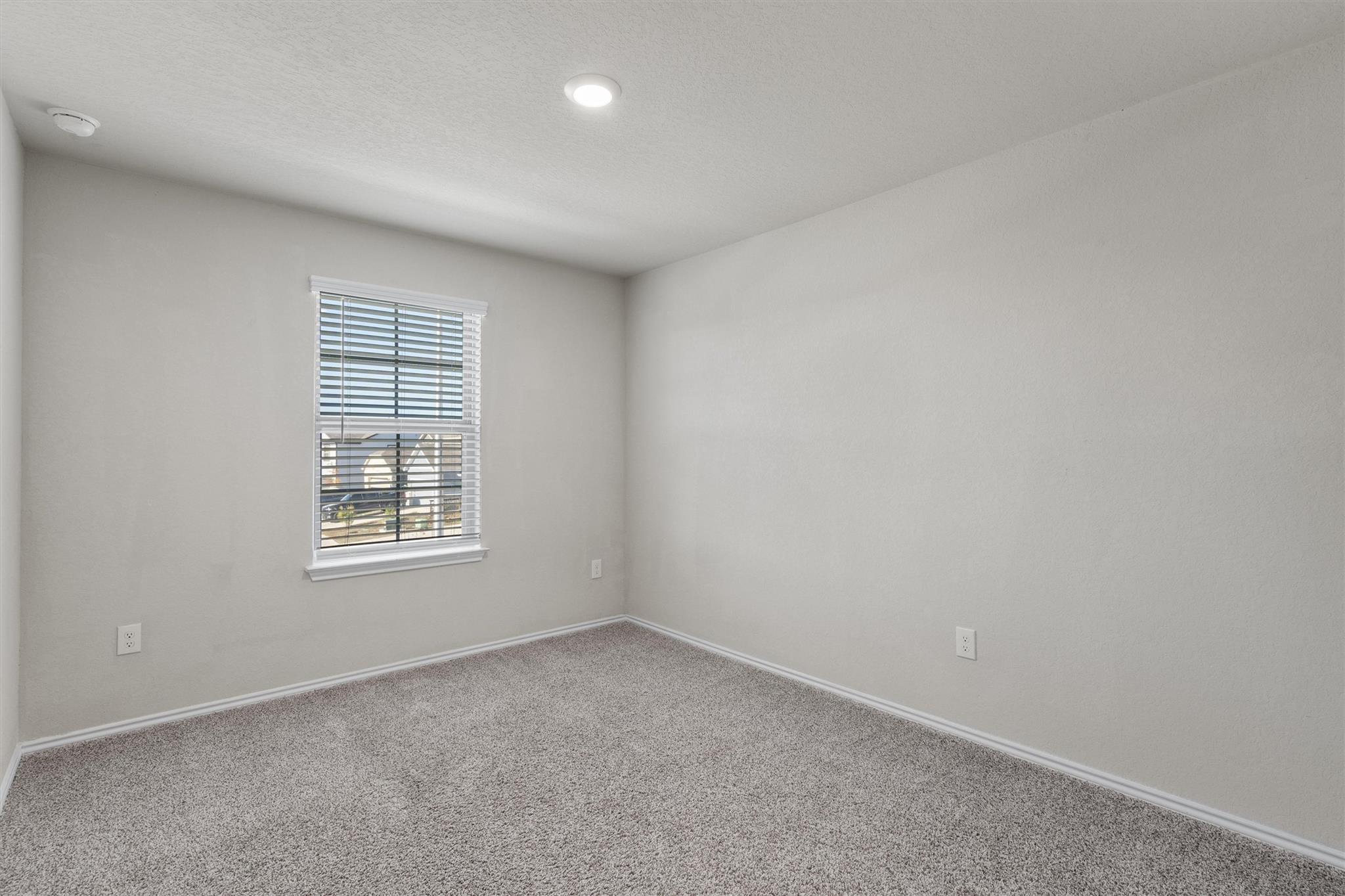 Image 27 of 35 For 222 Jaycen Ln