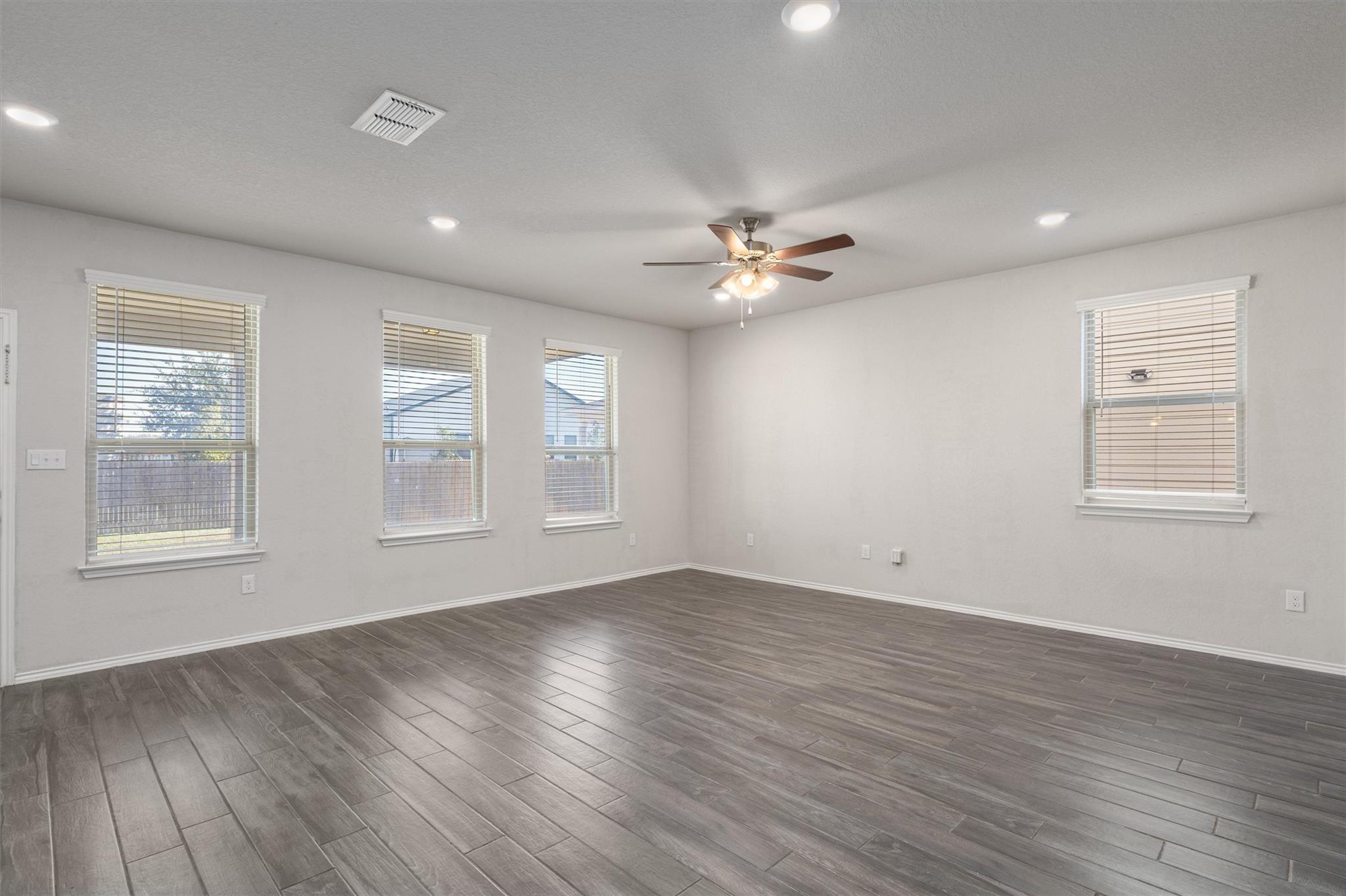 Image 6 of 35 For 222 Jaycen Ln